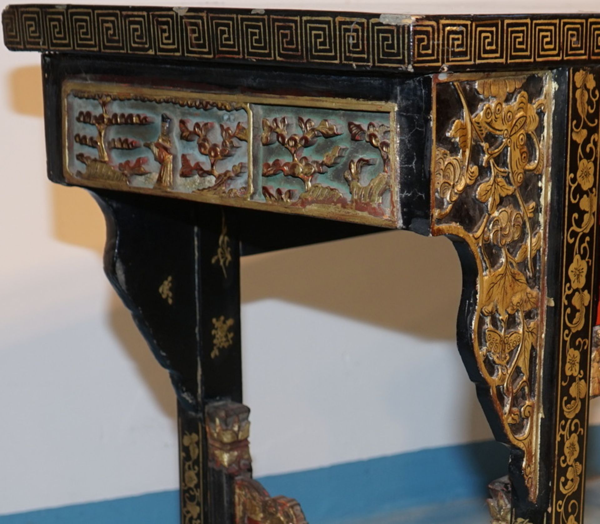 Antiker chinesischer Altartisch mit Lackoberfläche Guangxu - Image 2 of 8