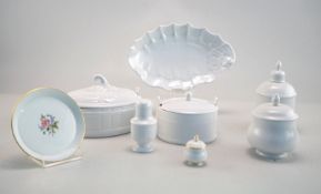 Höchster Porzellanmanufaktur: Konvolut Teedosen, Deckeldosen, Klassizismus-Stil, Weißporzellan