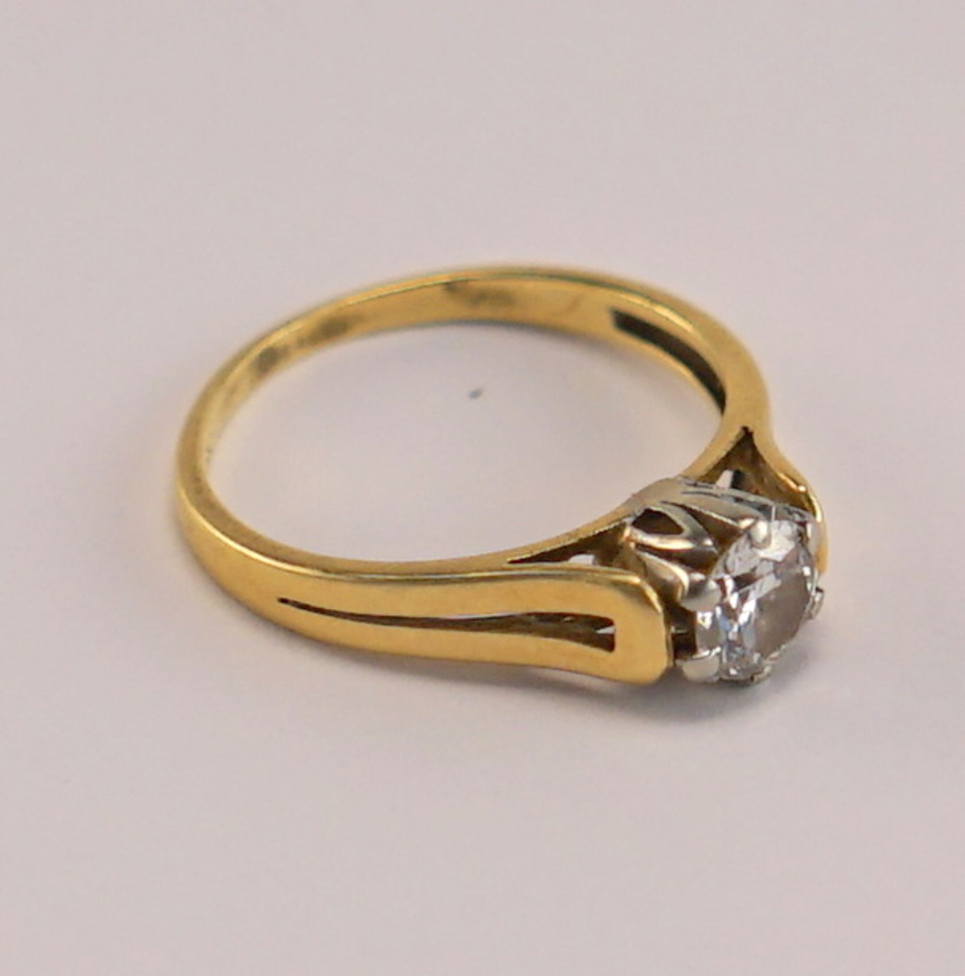 Solitär-Brillant- Ring, ca. 0,4-0,5ct, 750 GG