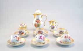 Staatlich Meissen: Feines Kaffeeservice, Form des 18.Jhd. reiche Malerei mit Blumen und Faltern