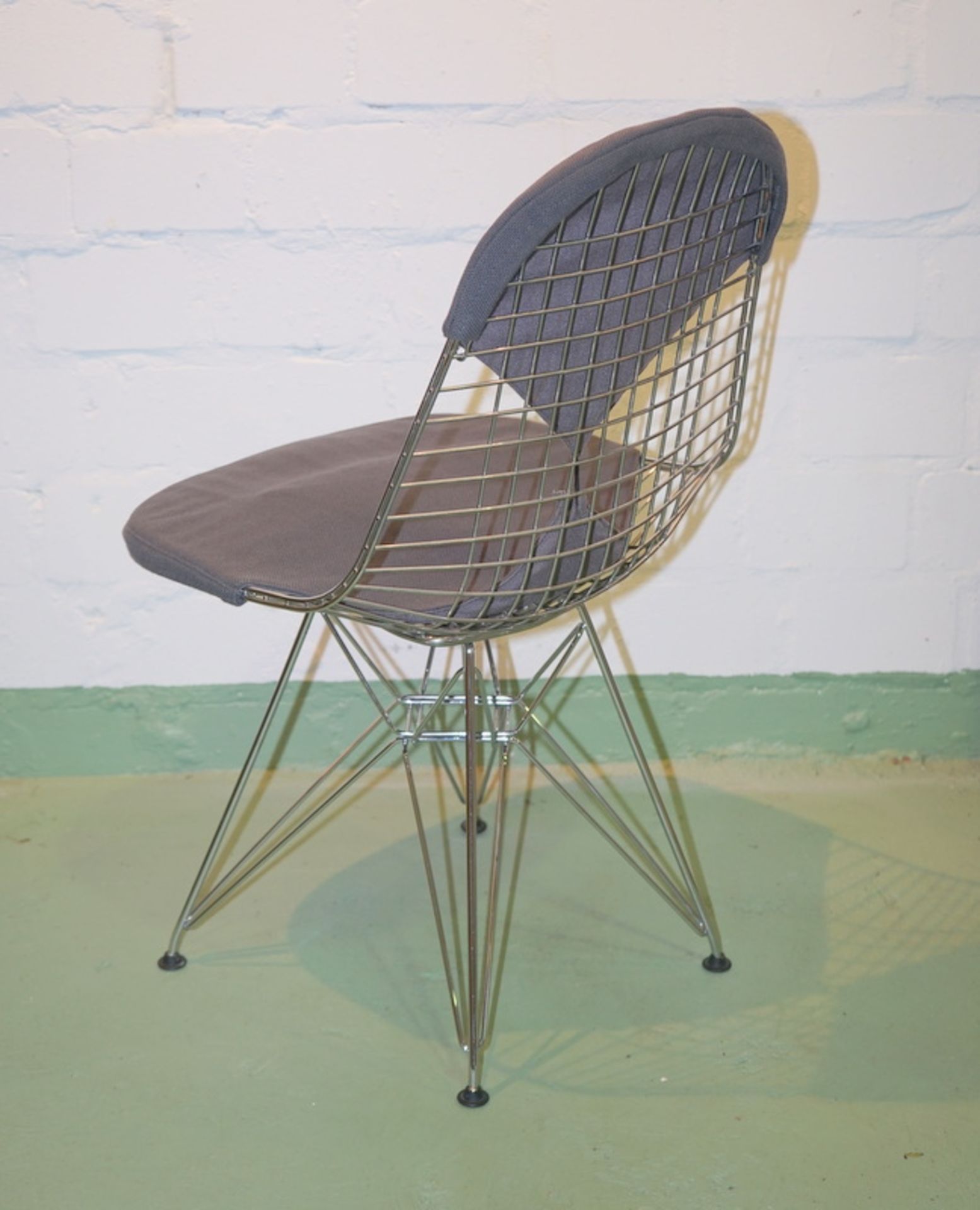 Eames, Charles und Ray: "Wire Chair DKR 2", Entw.1951, Vitra - Bild 2 aus 2