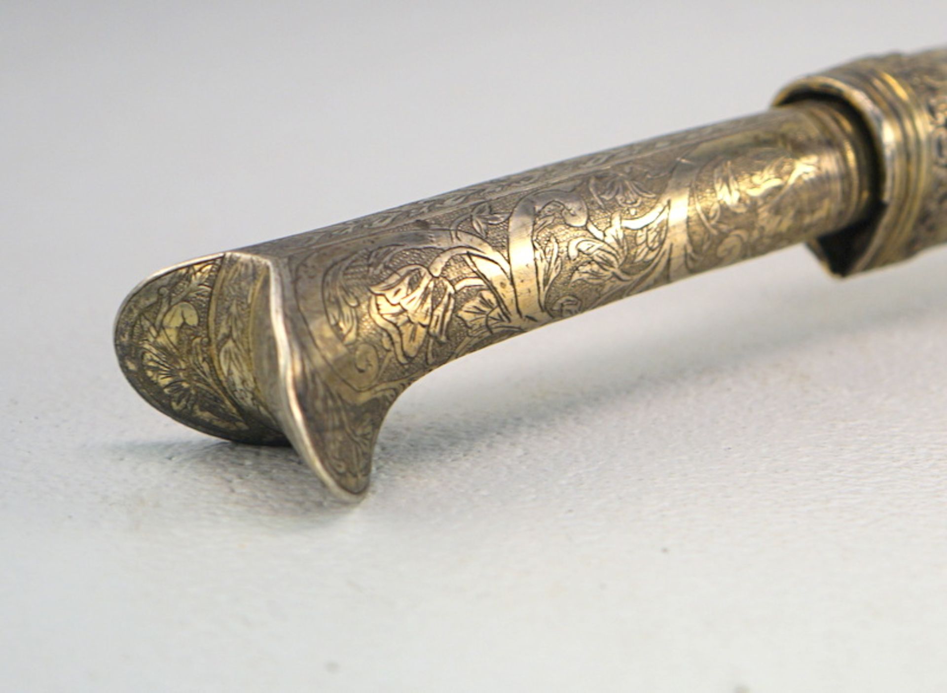 Osmanischer Yatagan Silber vergoldet, repoussiert, 18. Jahrhundert - Image 2 of 7