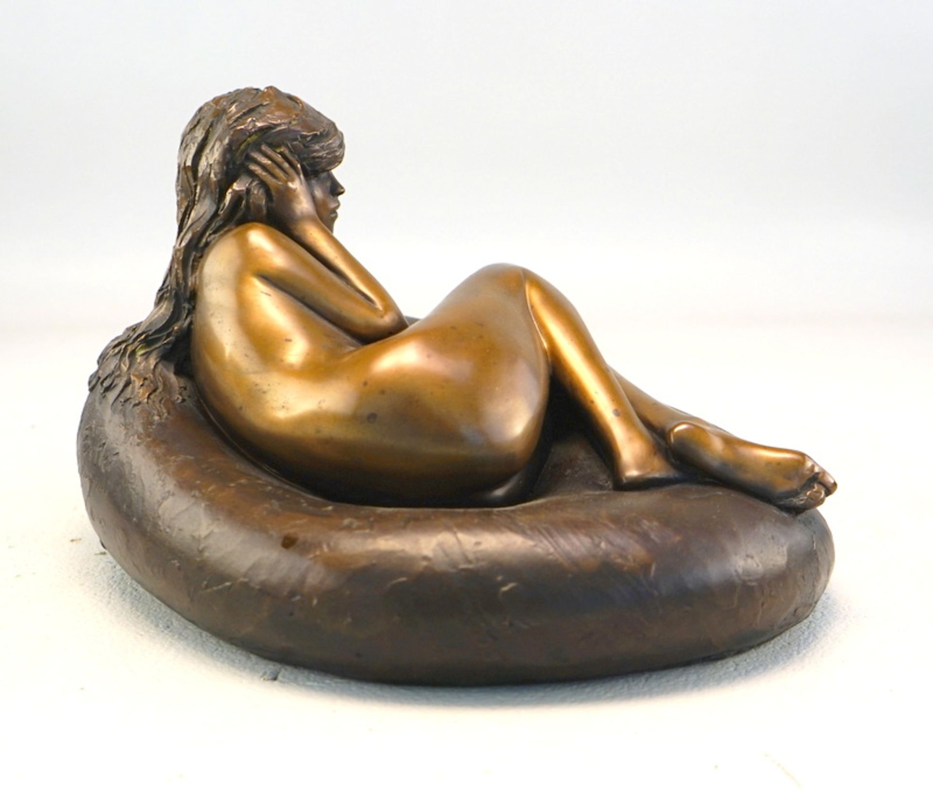 Butler, James: "Girl on Cusion", 1980 - Image 5 of 8