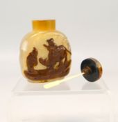 Zwei Snuff Bottle: Achat jeweils mit Reliefschnitzereien, China Qing Dyn.