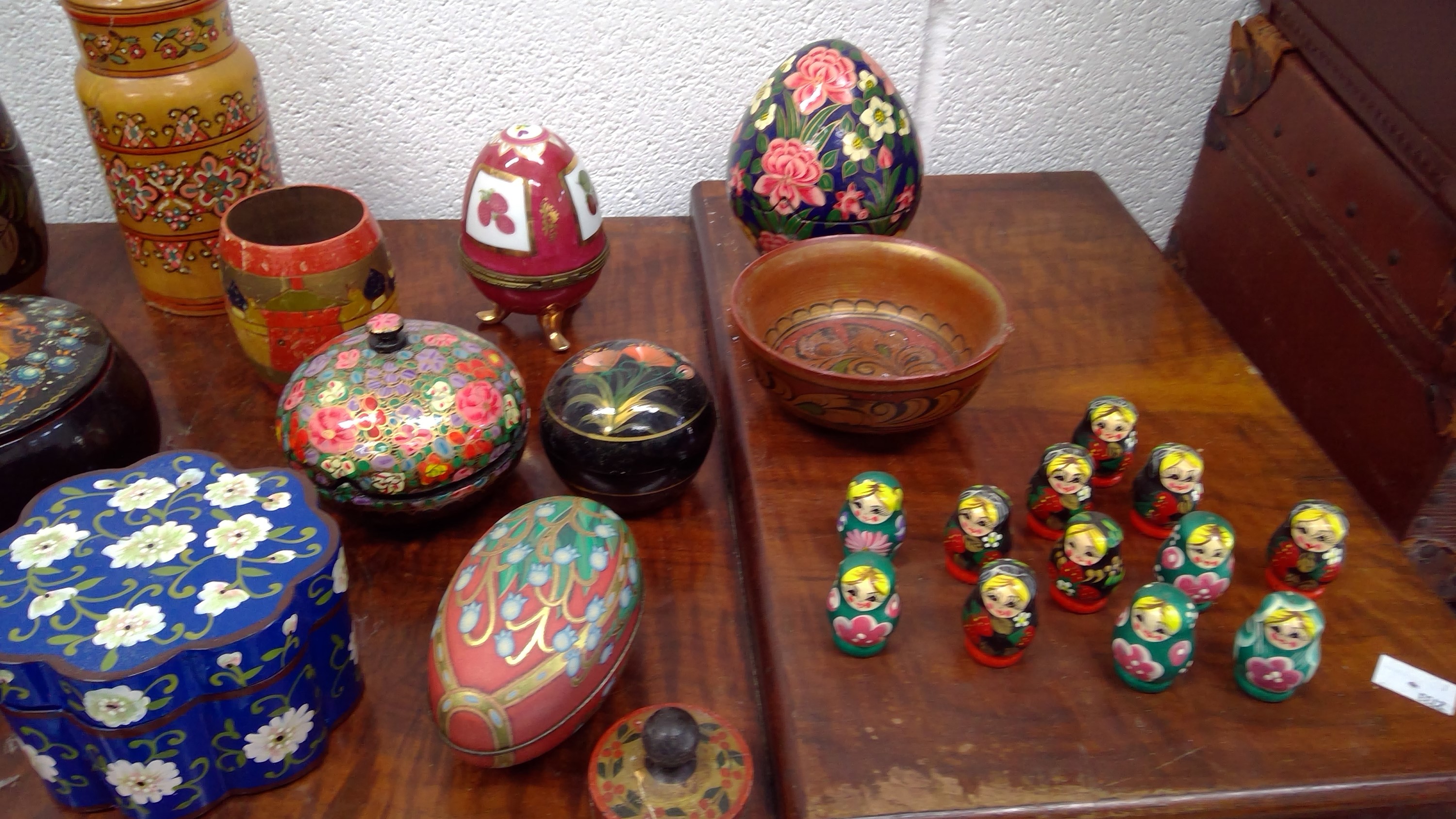 Russian lacquered vase, Russian papier mache lacquered boxes, etc. - Image 2 of 3