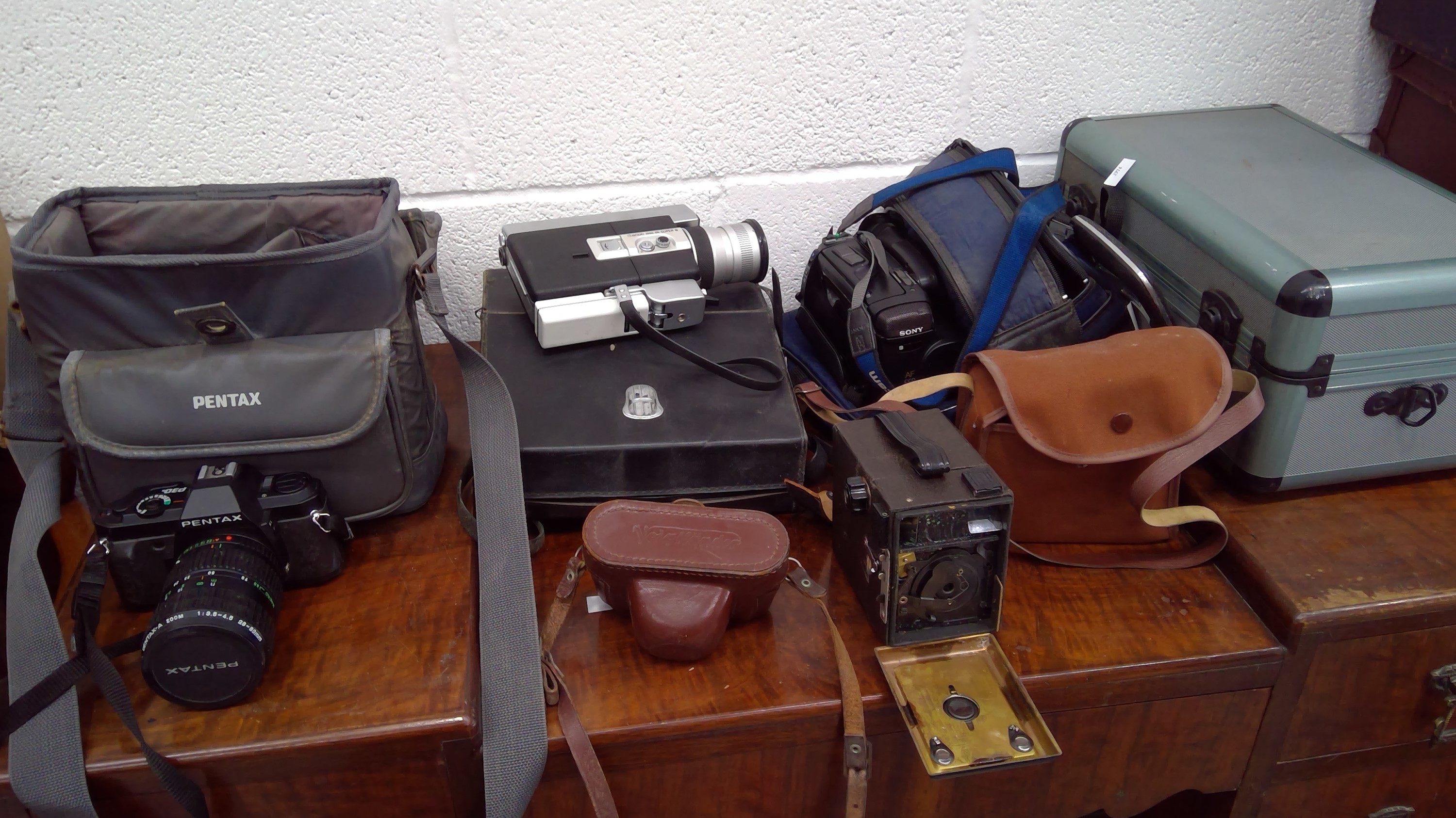 Canon Super 8, Conway Vintage Box Camera along with a selection of cameras.