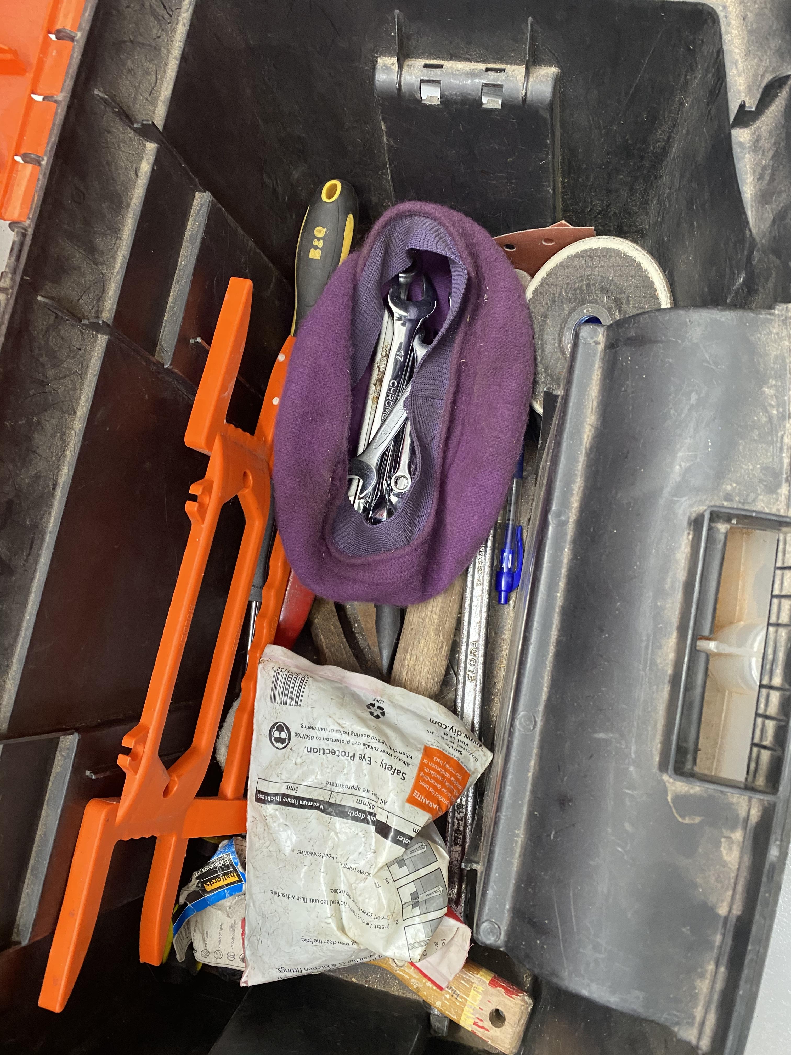 Two tool boxes, both with tools. - Image 2 of 8