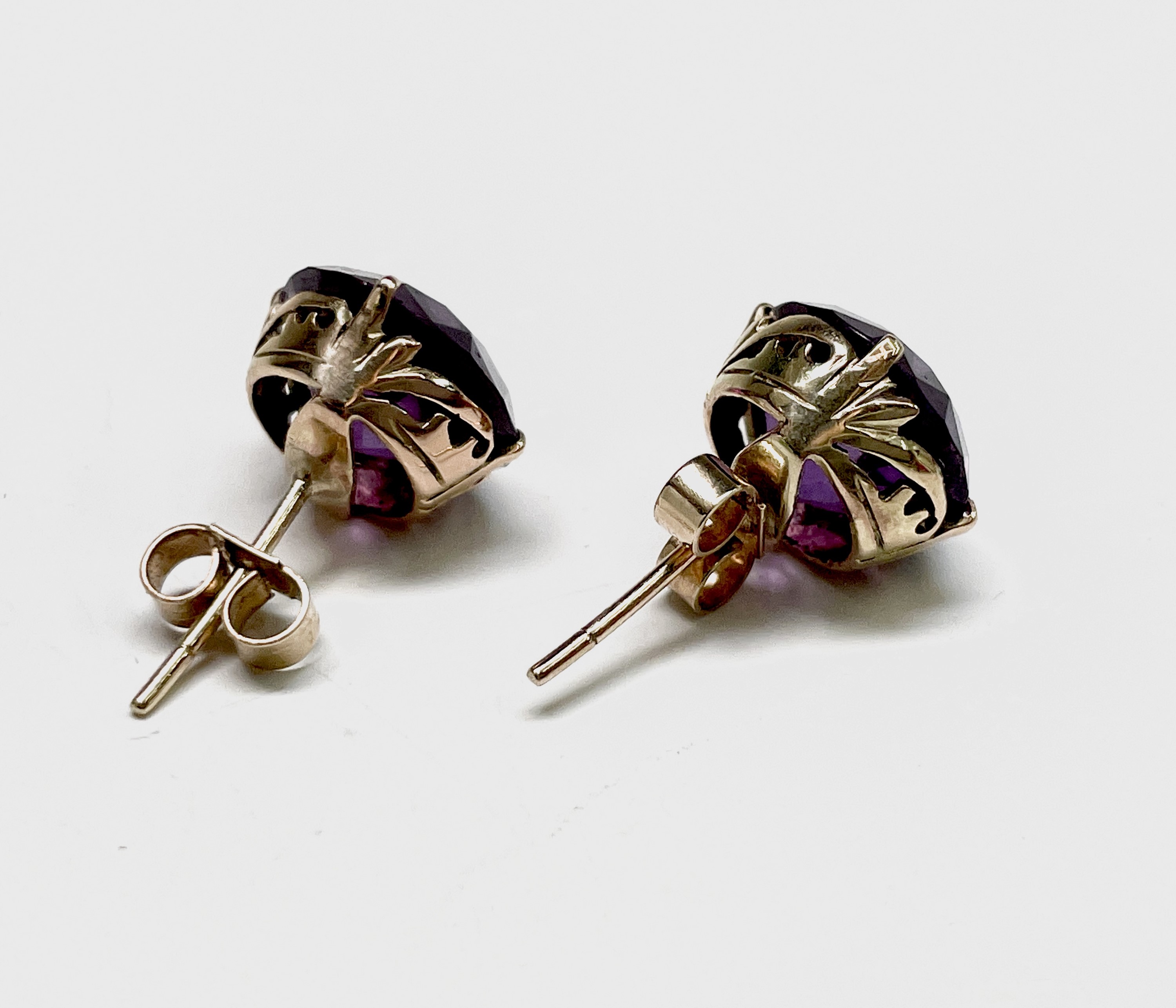 A pair of 9ct gold and amethyst stud earrings together with three other pairs of stud earrings. UK - Image 3 of 6