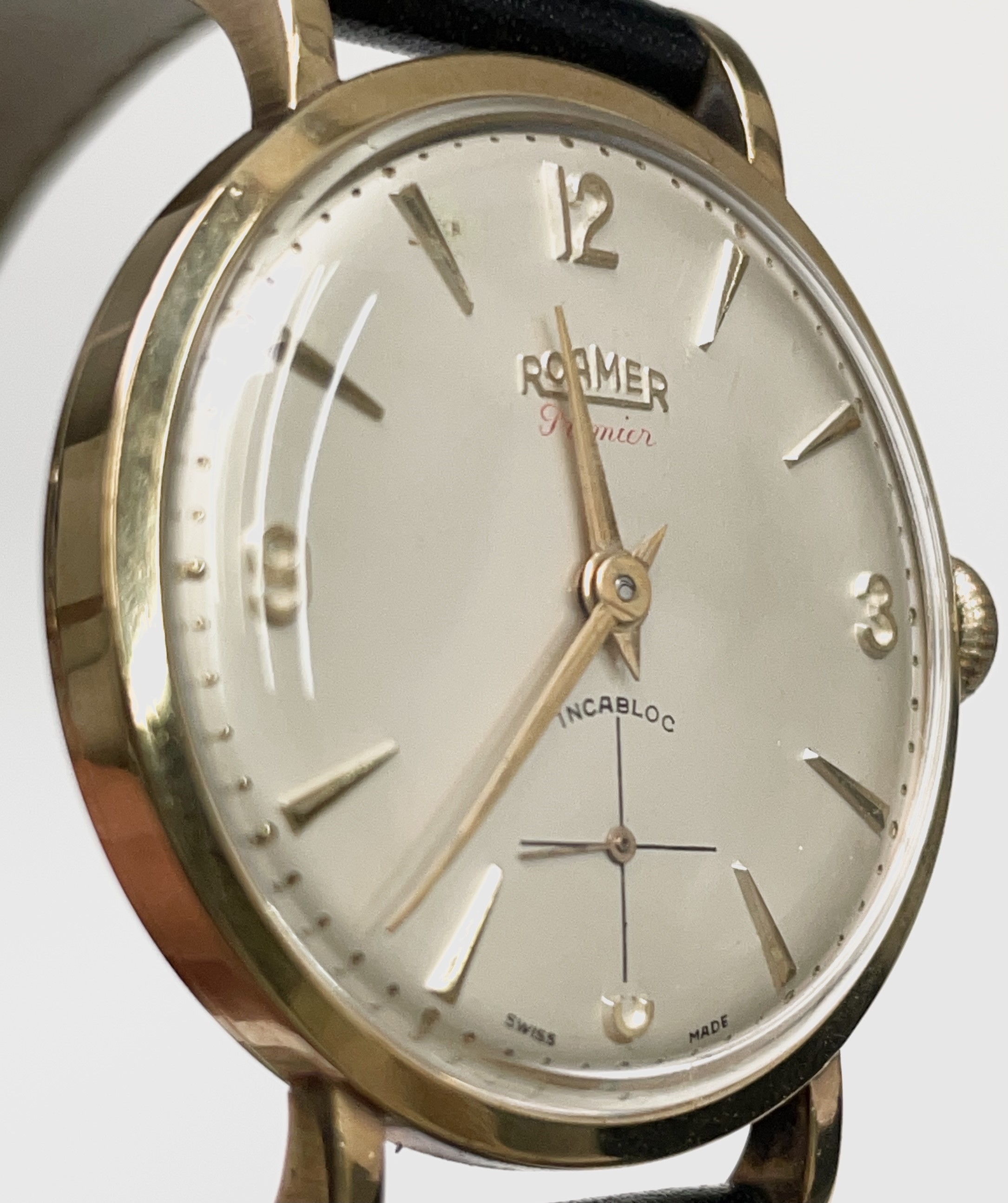 A Roamer Premier 9ct gold cased gentleman's wristwatch 32.67mm, 126gm including strap, - Image 3 of 6