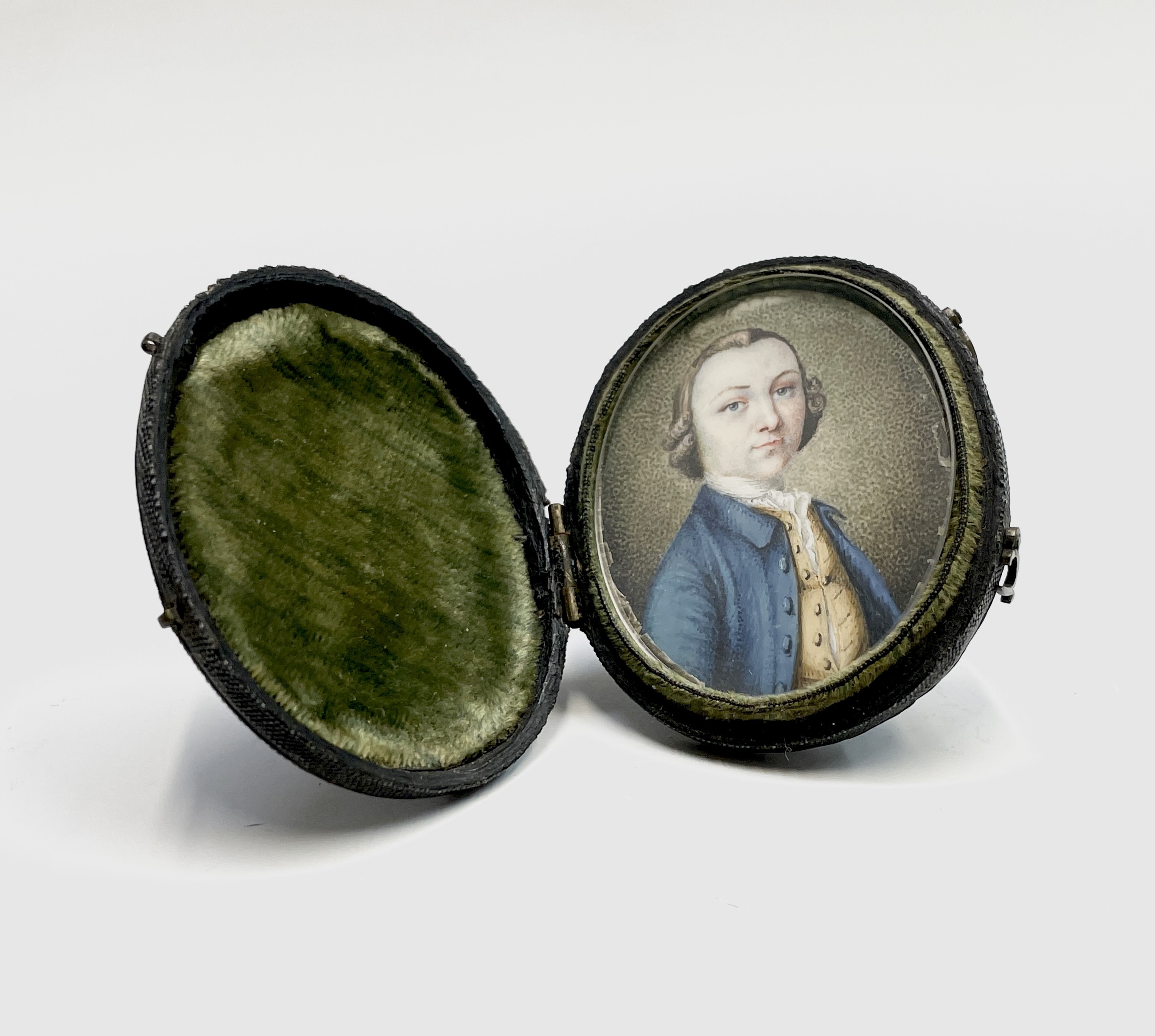 A fine mid-18th-century portrait miniature by Henry Millington(c.1735-1764) the three-quarter-length - Image 5 of 7