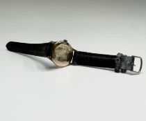 A gentleman's Avia 9ct gold wristwatch with 15 jewel movement, case hallmarked Edinburgh 1958