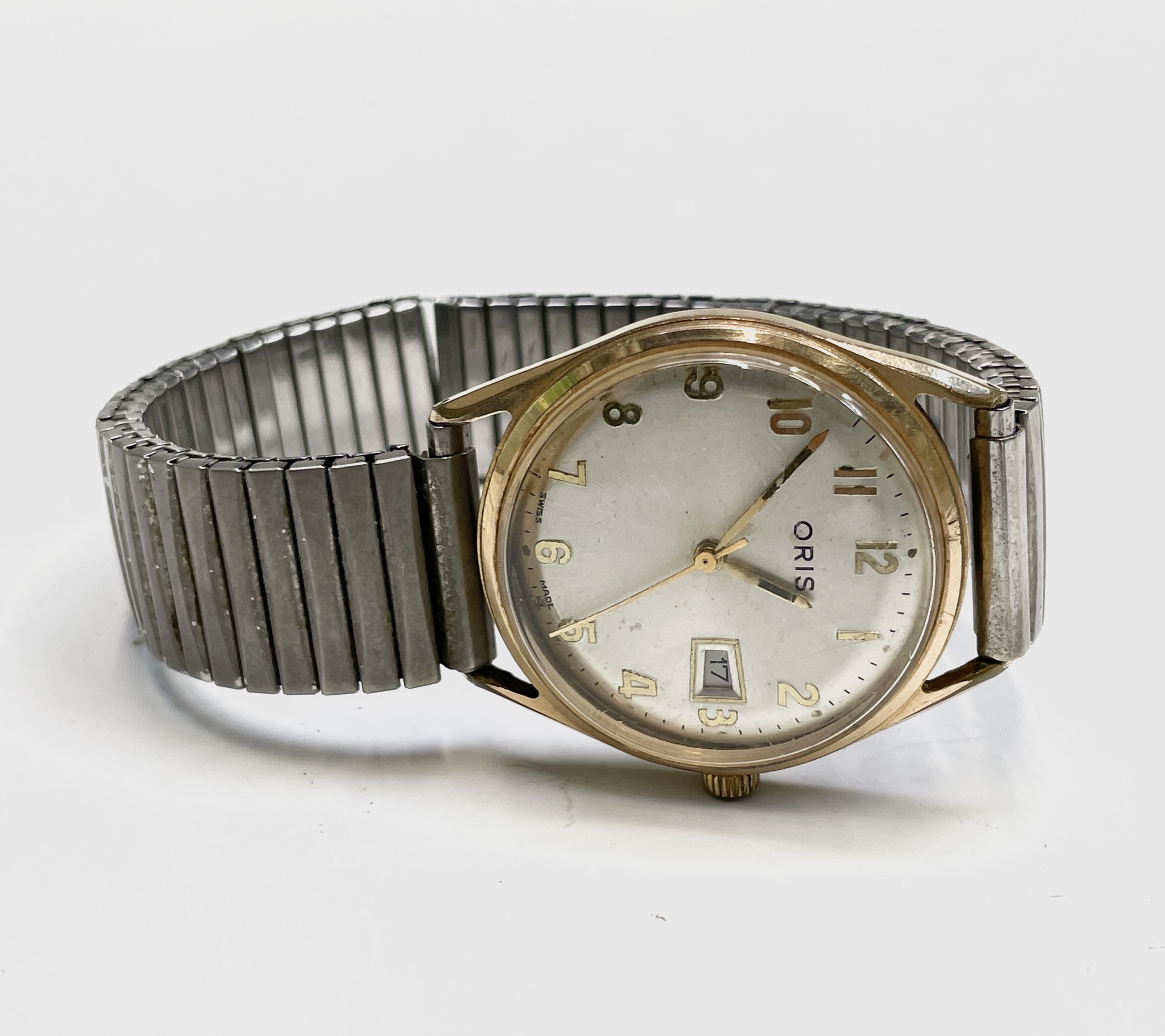 An Oris 7 jewel gentleman's date gold-plated wristwatch with sweep seconds 32.7mm diameterWinds