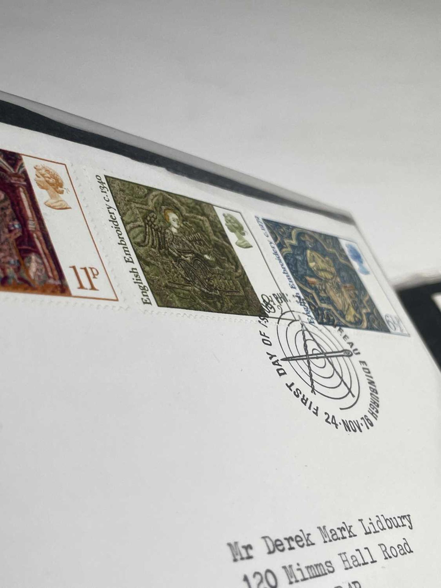 Great Britain. A box containing a large quantity of mint and used G.B. stamps, First Day Covers - Image 17 of 20