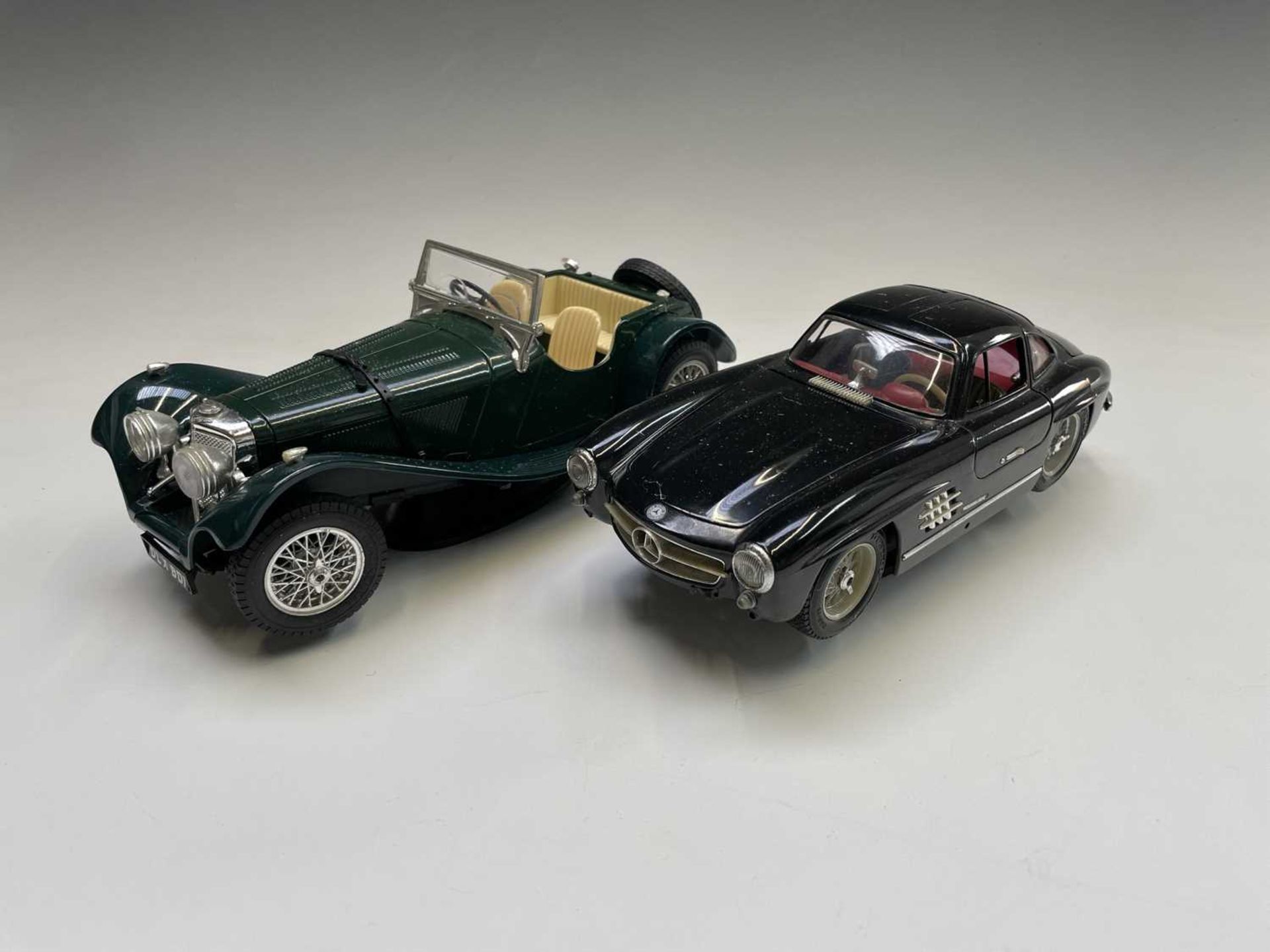 Burago 1/18 Scale Die Cast Cars (x4) etc. Comprising: Jaguar SS100, Ferrari Testarossa, Mercedes - Image 5 of 8