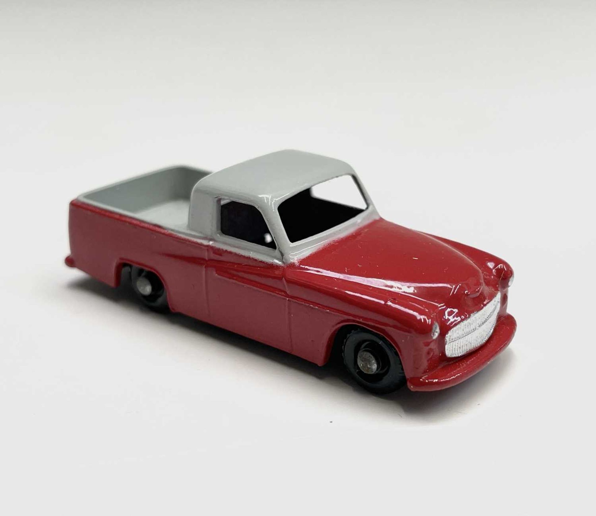 Lesney - Matchbox Toy no 50. Commer pick-up, red and grey body, B.P.W. mint boxed. Condition: please - Image 4 of 5