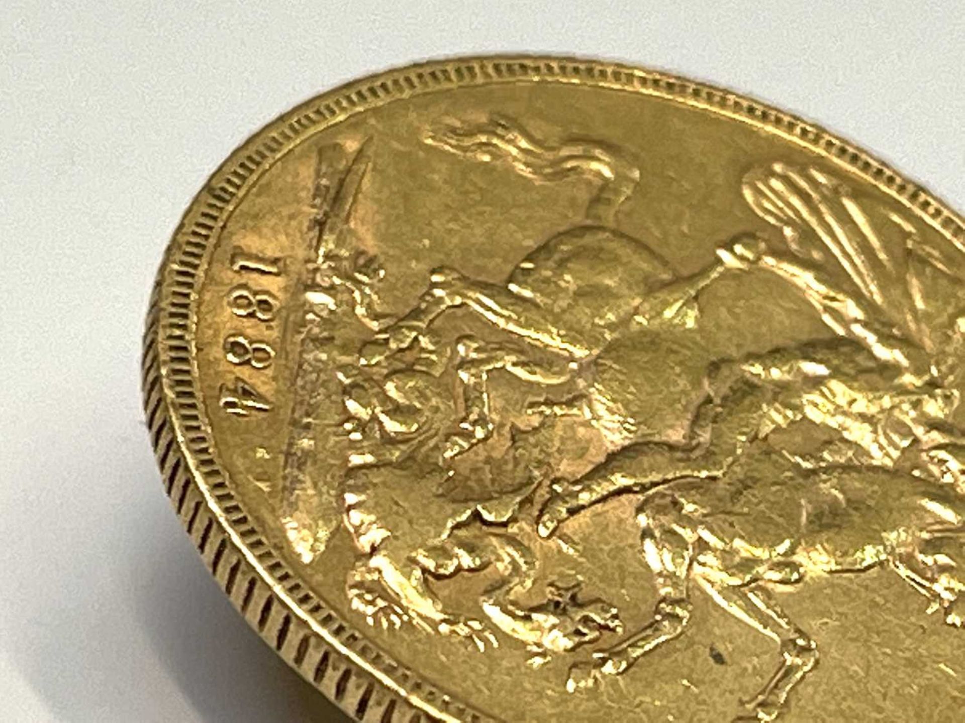 Great Britain Gold Sovereign 1884 George & Dragon Condition: please request a condition report if - Image 4 of 5