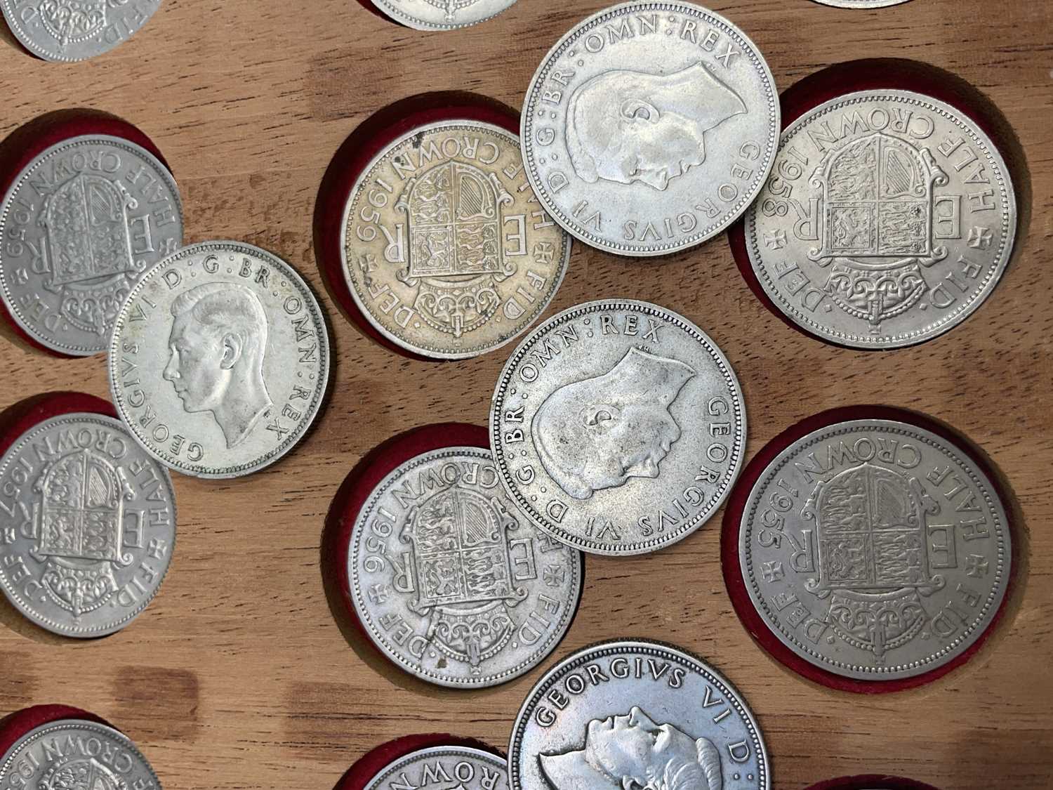 Great Britain King George VI Halfcrowns Silver and Cupro nickel & Queen Elizabeth II Comprising 17 - Image 6 of 7