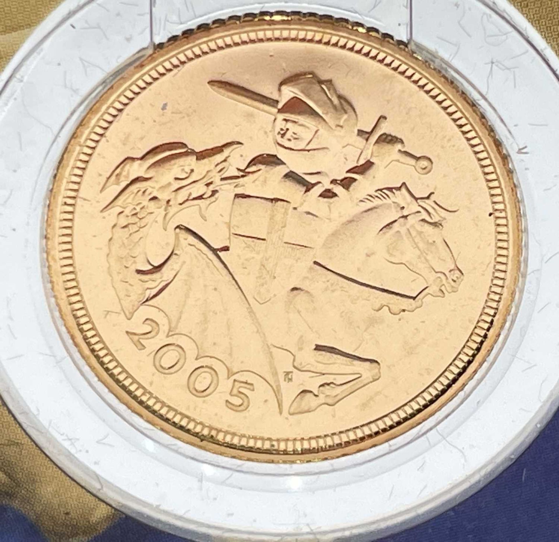 Great Britain Gold Half Sovereign 2005 Queen Elizabeth II featuring new portrayal of George & Dragon - Image 2 of 5