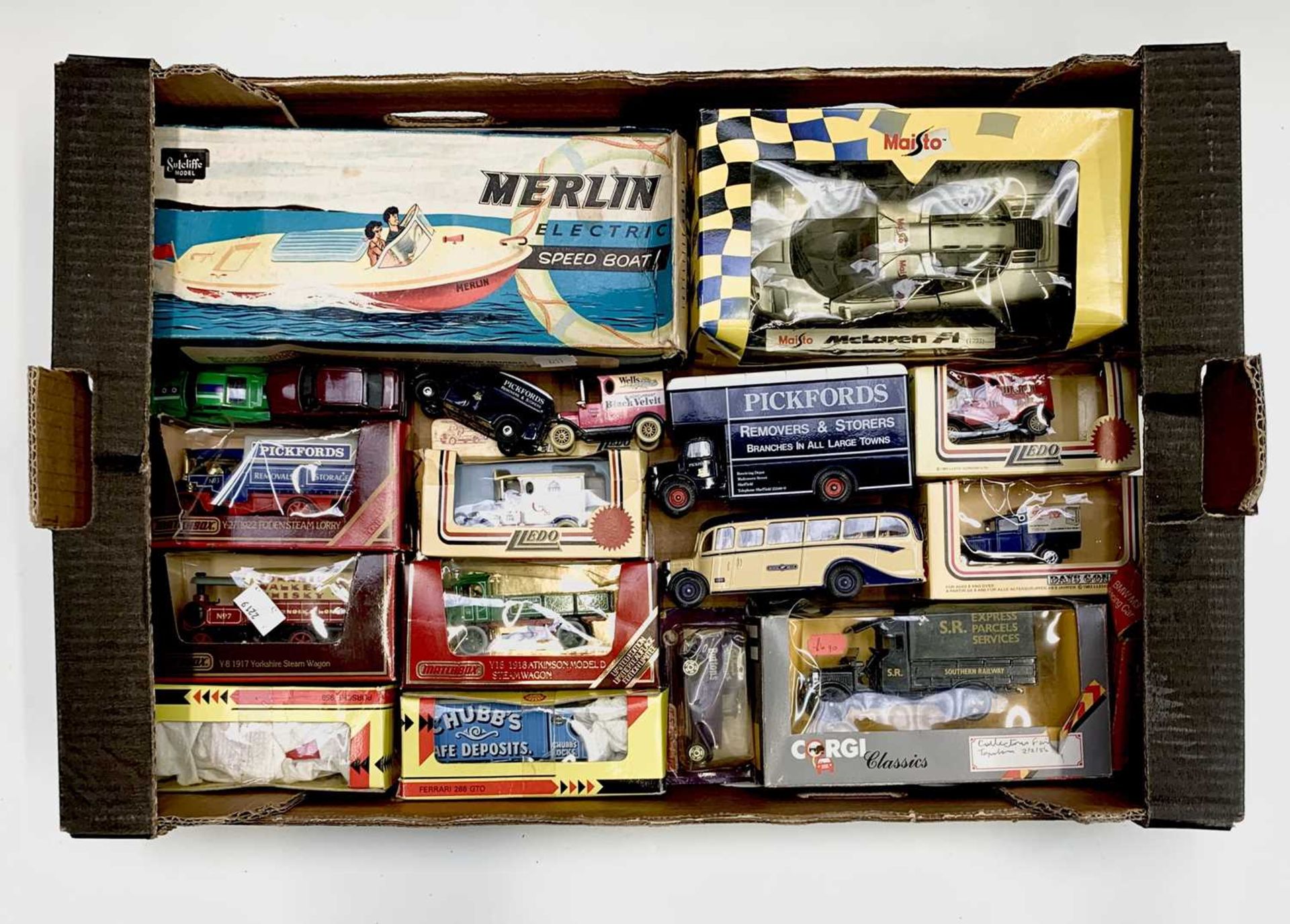 Sutcliffe Merlin Electric Speedboat, plus 18 Diecast Models. A boxed Sutcliffe tin plate painted - Image 6 of 7