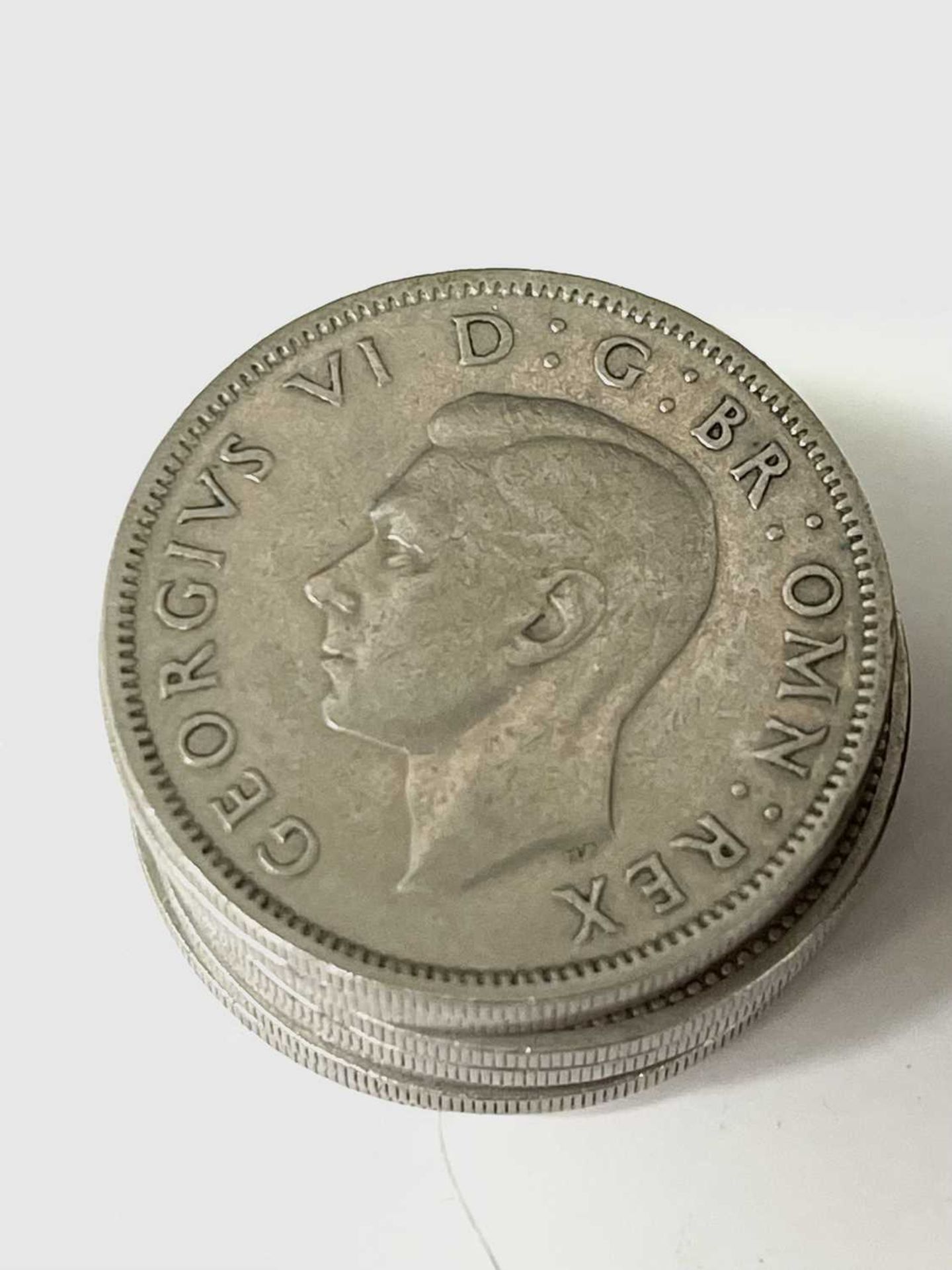 Great Britain pre decimal coinage A box containing a large quantity of all denominations from 1/2d - Image 9 of 12