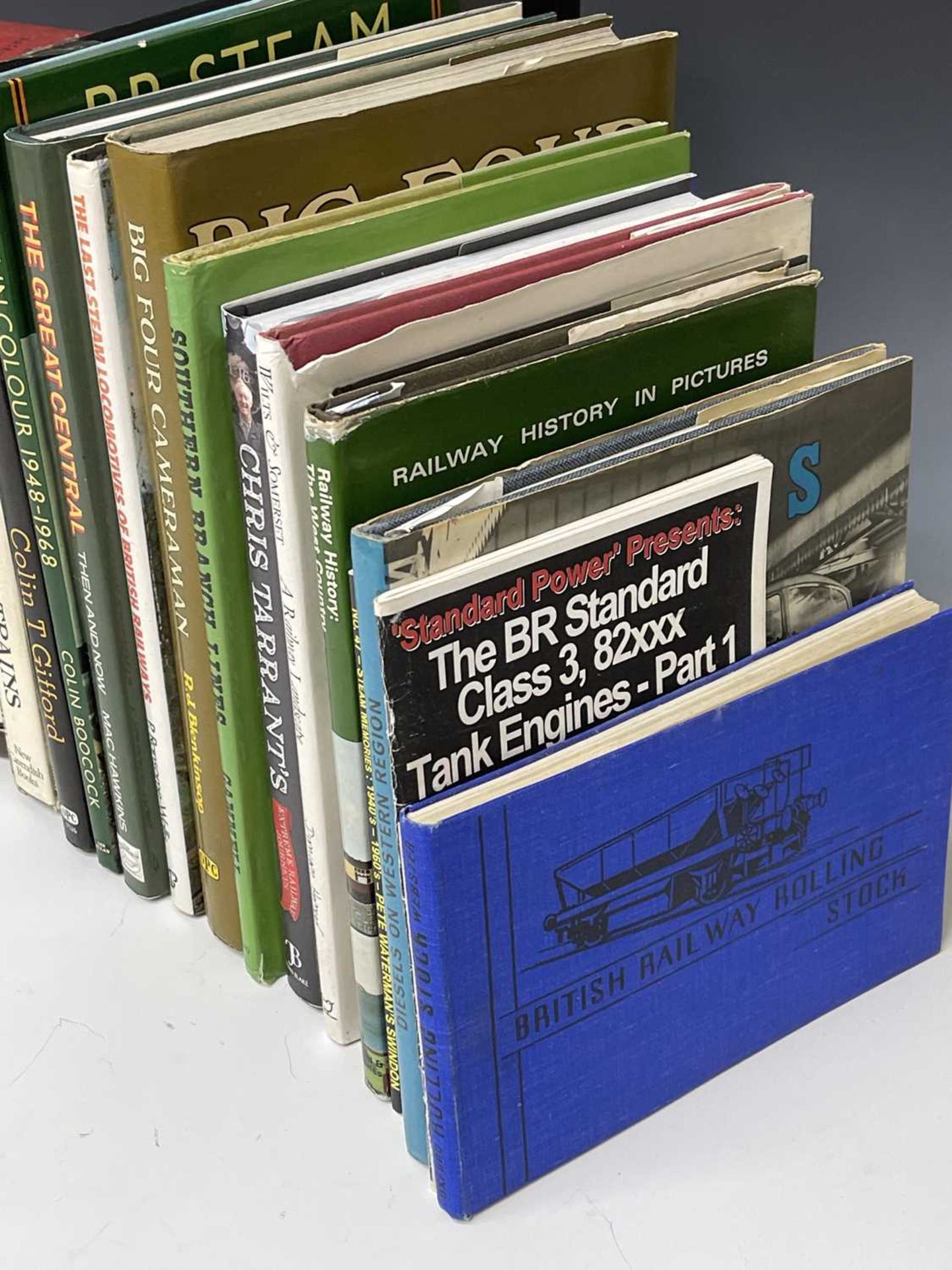 Transport - Railway Reference Books (x27). Two boxes containing a good range of railway reference - Image 3 of 5