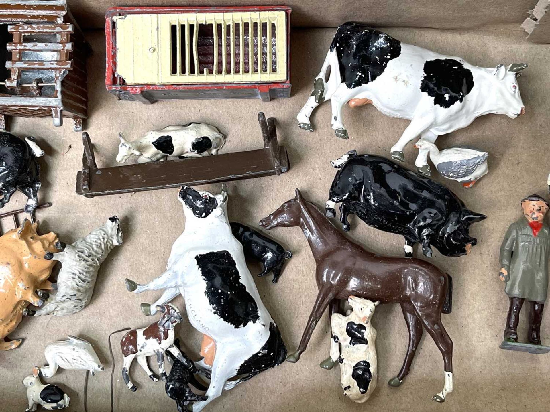 Lead Farm Animals, etc. A box containing a quantity of farm animals and accessories mostly in good - Image 9 of 10