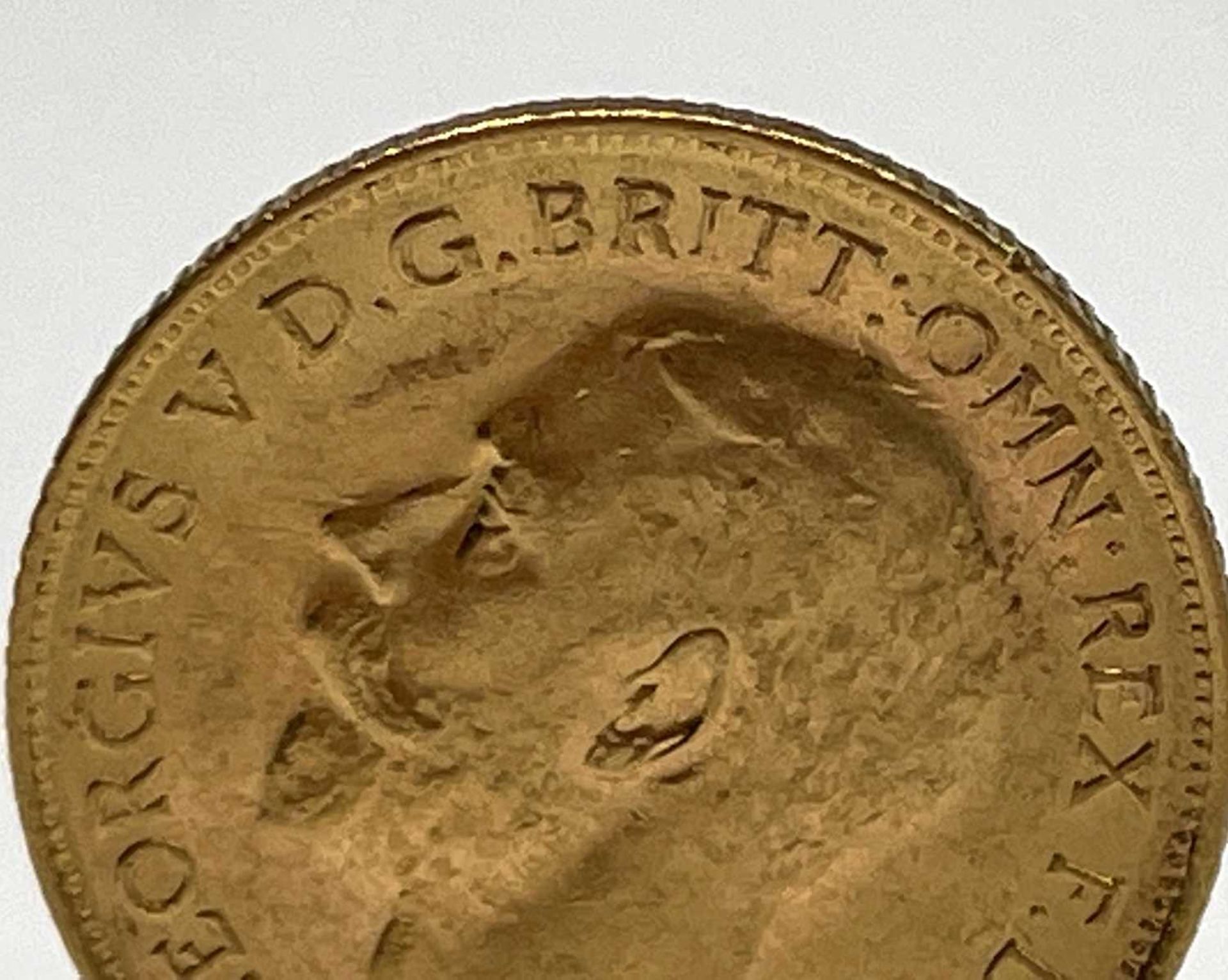 Great Britain Gold Half Sovereign 1915 King George V A.UNC Condition: please request a condition - Image 3 of 5