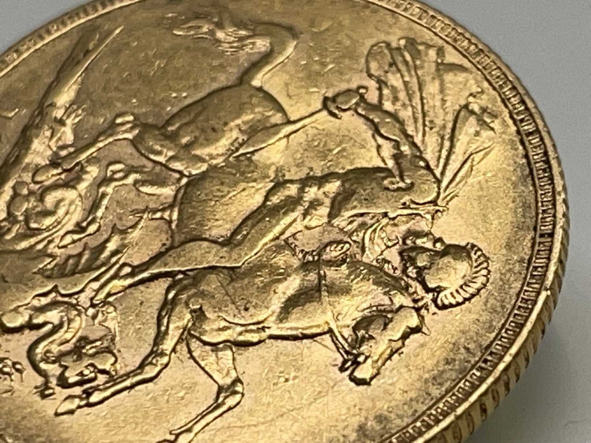 Great Britain Gold Sovereign 1881 George & Dragon Additional Information: Sydney mint mark is - Image 3 of 4