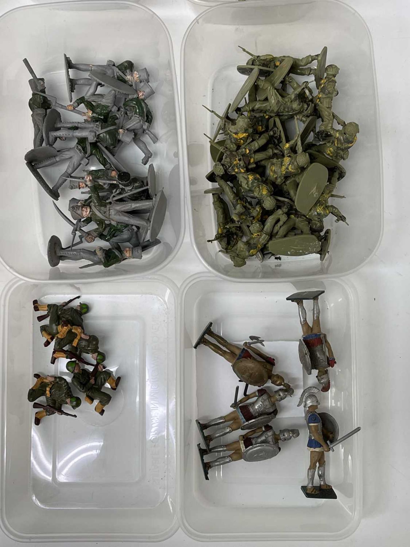 1960s-1980s Plastic Soldiers. Large quantity of mostly Airfix figures sorted into containers - WWII, - Image 4 of 12