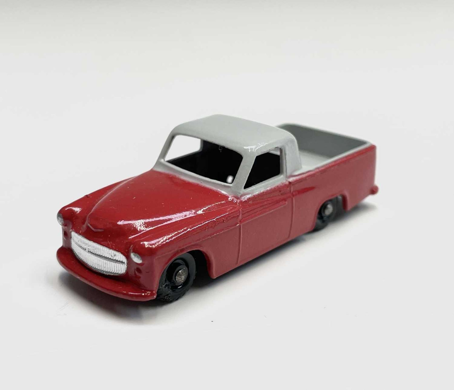 Lesney - Matchbox Toy no 50. Commer pick-up, red and grey body, B.P.W. mint boxed. Condition: please - Image 3 of 5