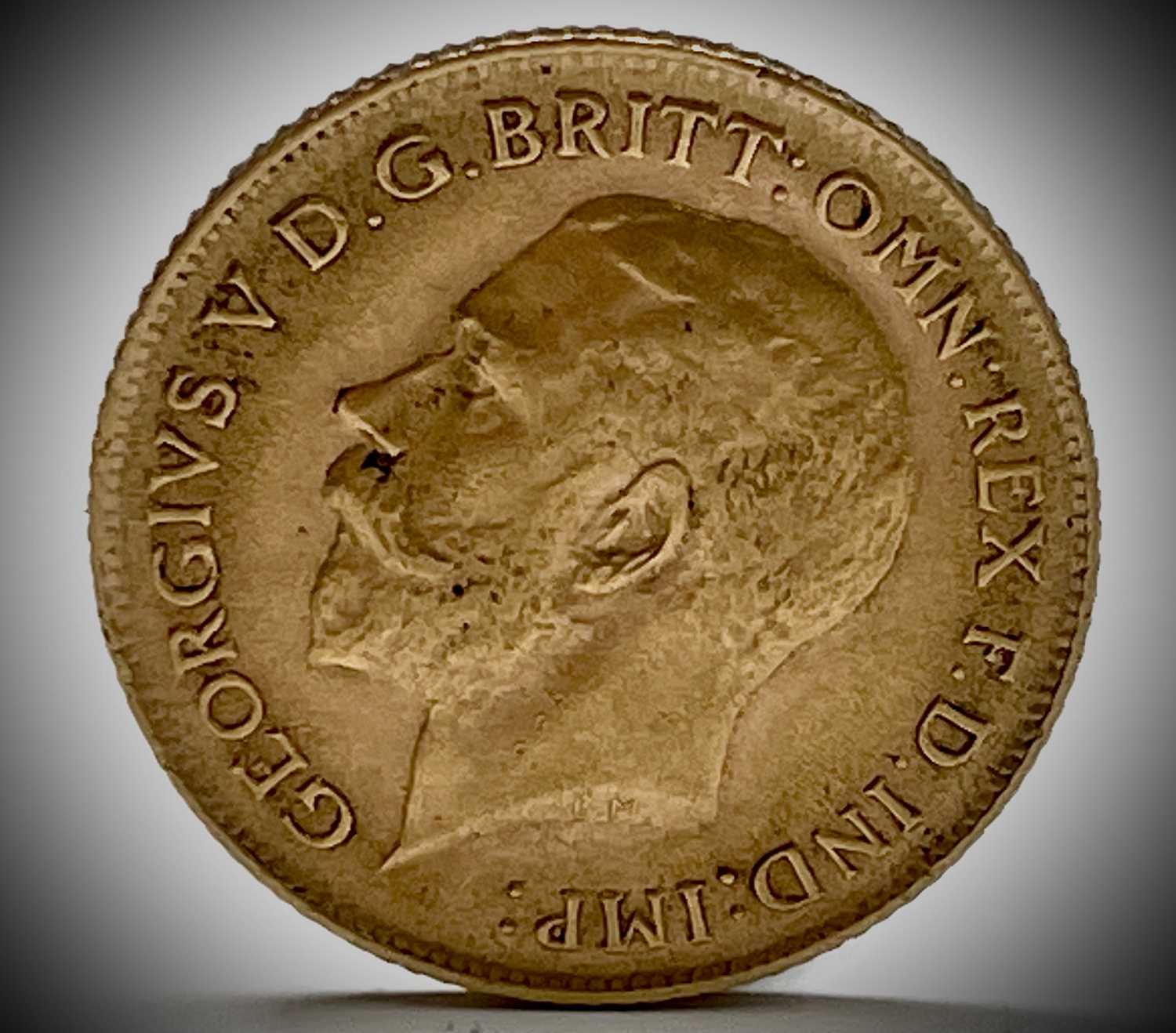 Great Britain Gold Half Sovereign 1914 King George V Condition: please request a condition report if - Image 2 of 5