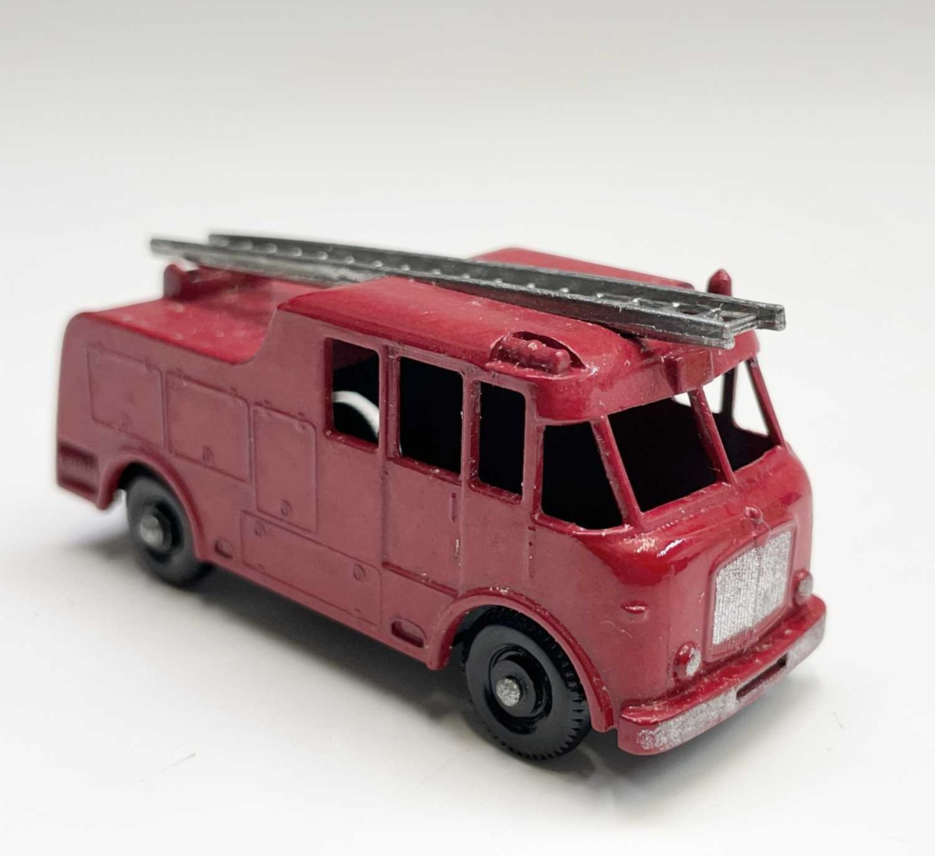 Lesney - Matchbox Toys nos 9 and 55. Merryweather Marquis Series III Fire Engine, silver ladder B. - Image 5 of 5