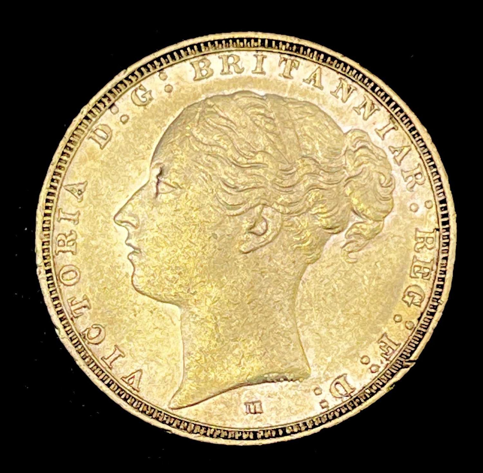 Great Britain Gold Sovereign 1885 EF Melbourne mint mark apparent . George & Dragon Note: - Image 2 of 2