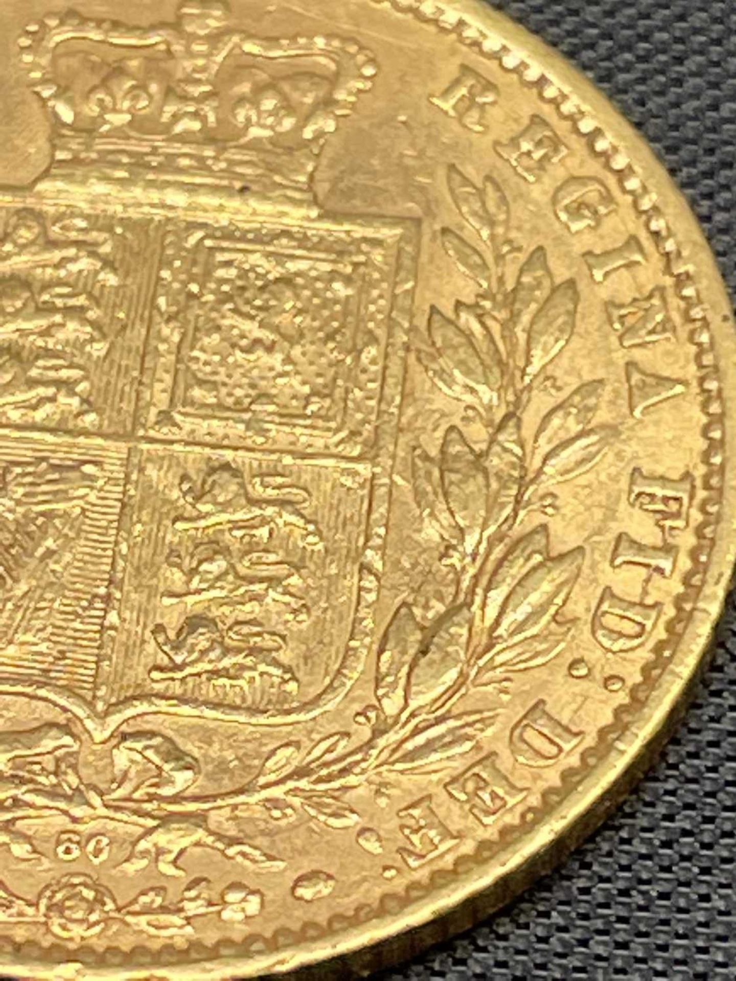 Great Britain Gold Sovereign 1869 Die no.60. Shield Back. Condition: please request a condition - Image 4 of 5
