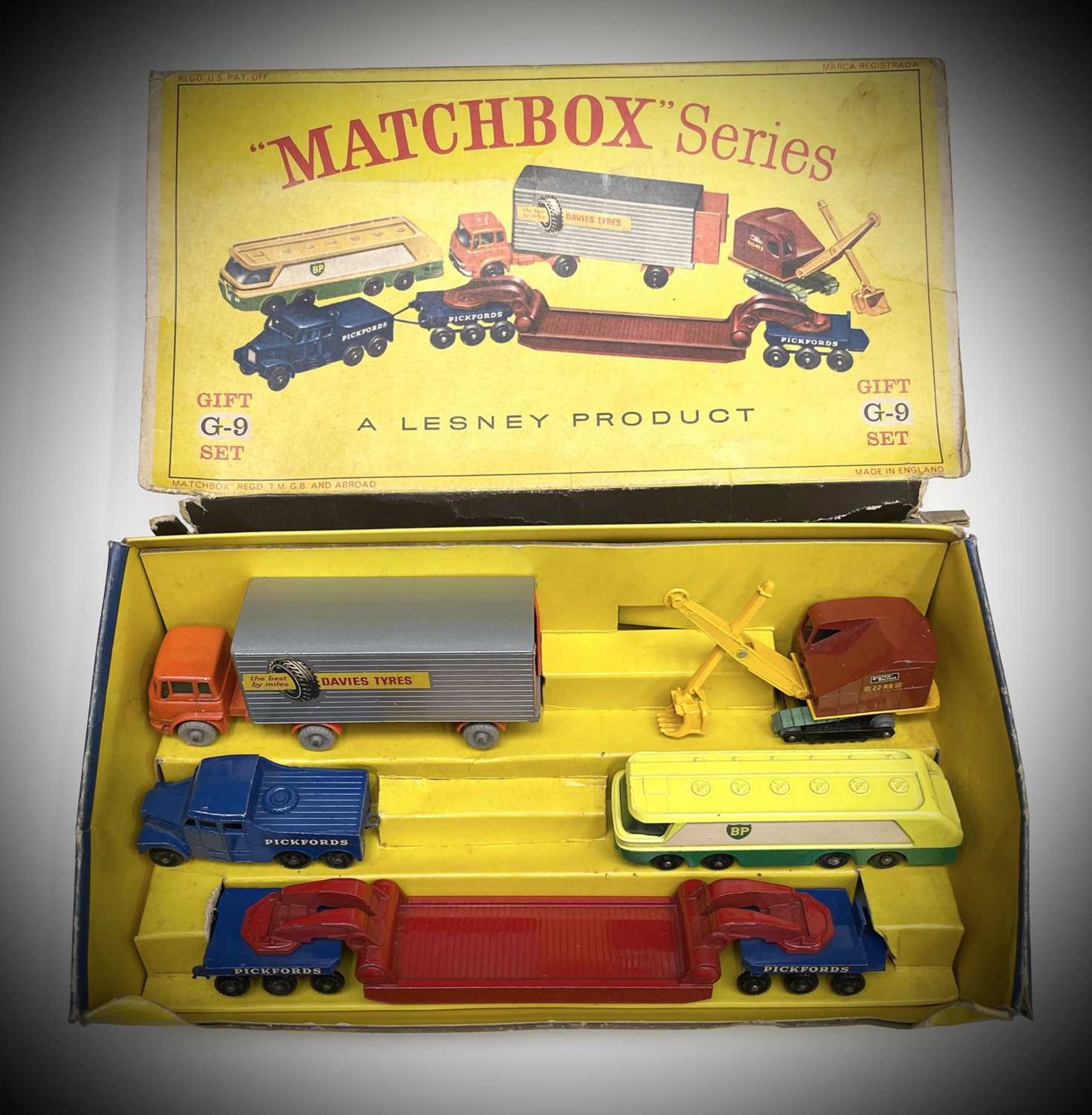 Lesney - Matchbox Toys G9 Gift Set, toys generally in good condition although an odd chip has been