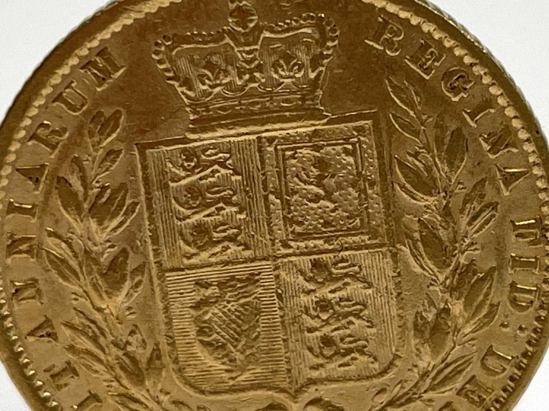 Great Britain Gold Sovereign 1861 Queen Victoria Shield Back Condition: please request a condition - Image 7 of 8