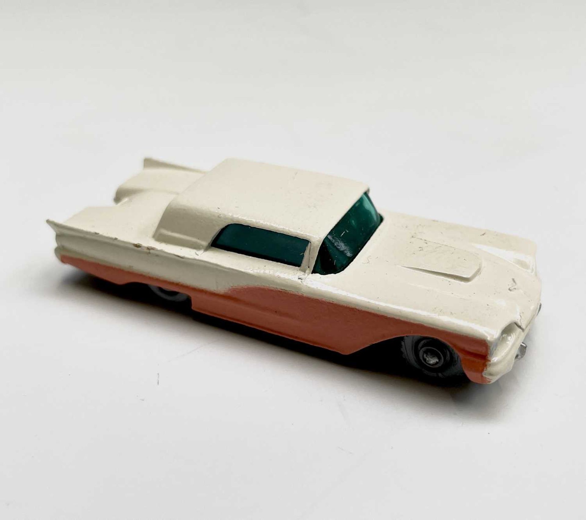 Lesney - Matchbox Toys nos 27 and 75. Cadillac Sedan, metalic lilac body, pink roof, black base, S. - Image 3 of 11