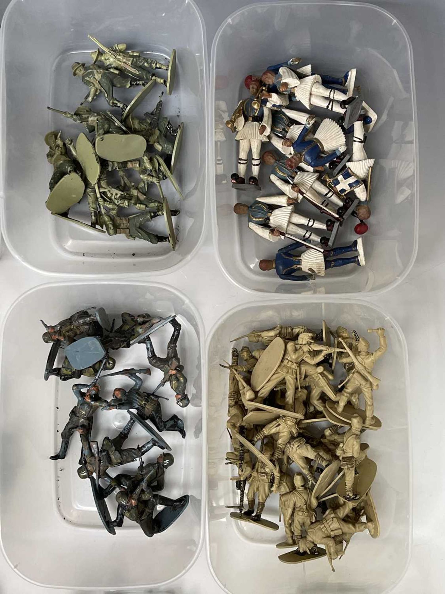 1960s-1980s Plastic Soldiers. Large quantity of mostly Airfix figures sorted into containers - WWII, - Image 12 of 12