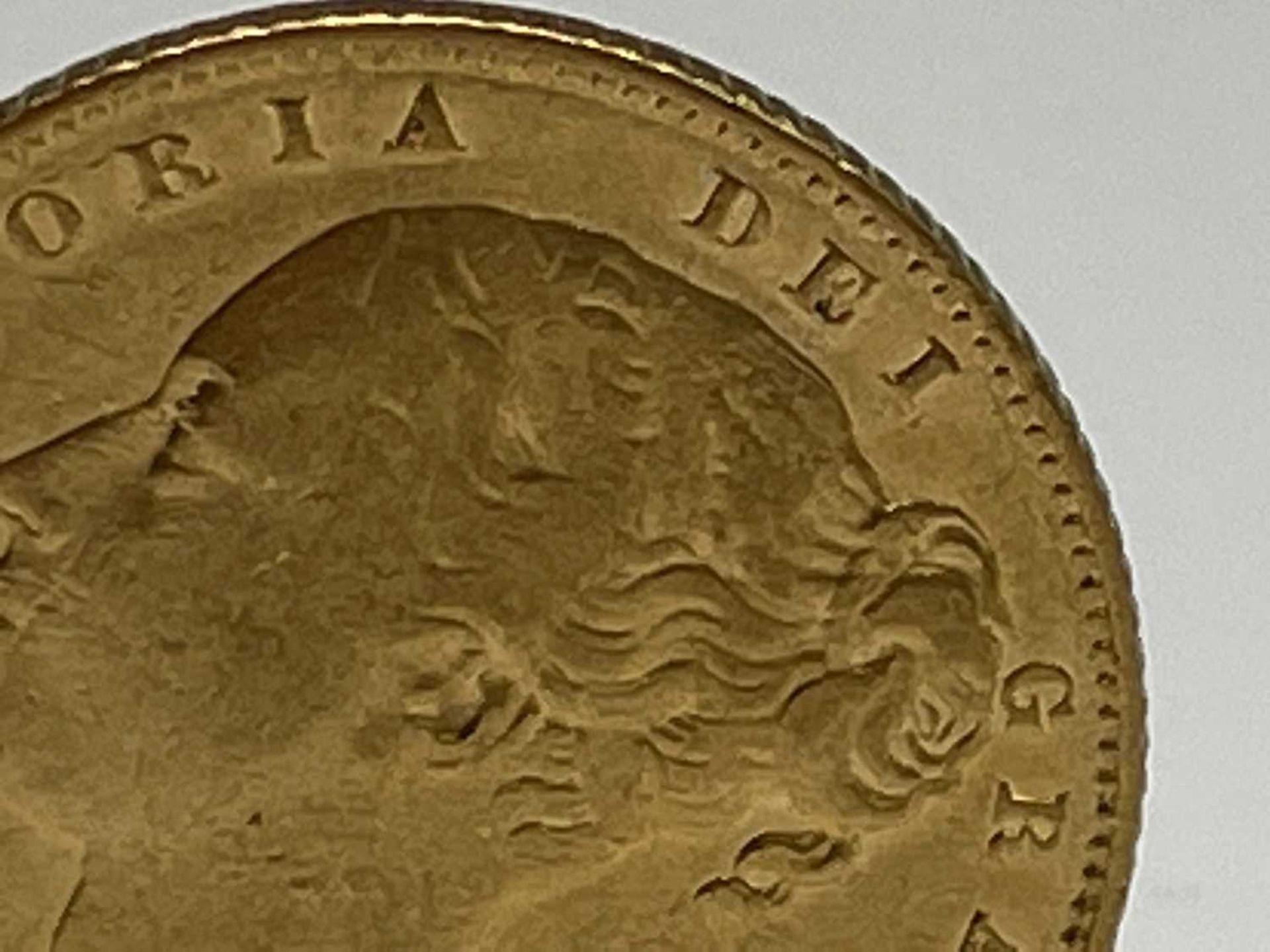 Great Britain Gold Sovereign 1864 Die no.65 Shield Back Condition: please request a condition report - Image 4 of 7