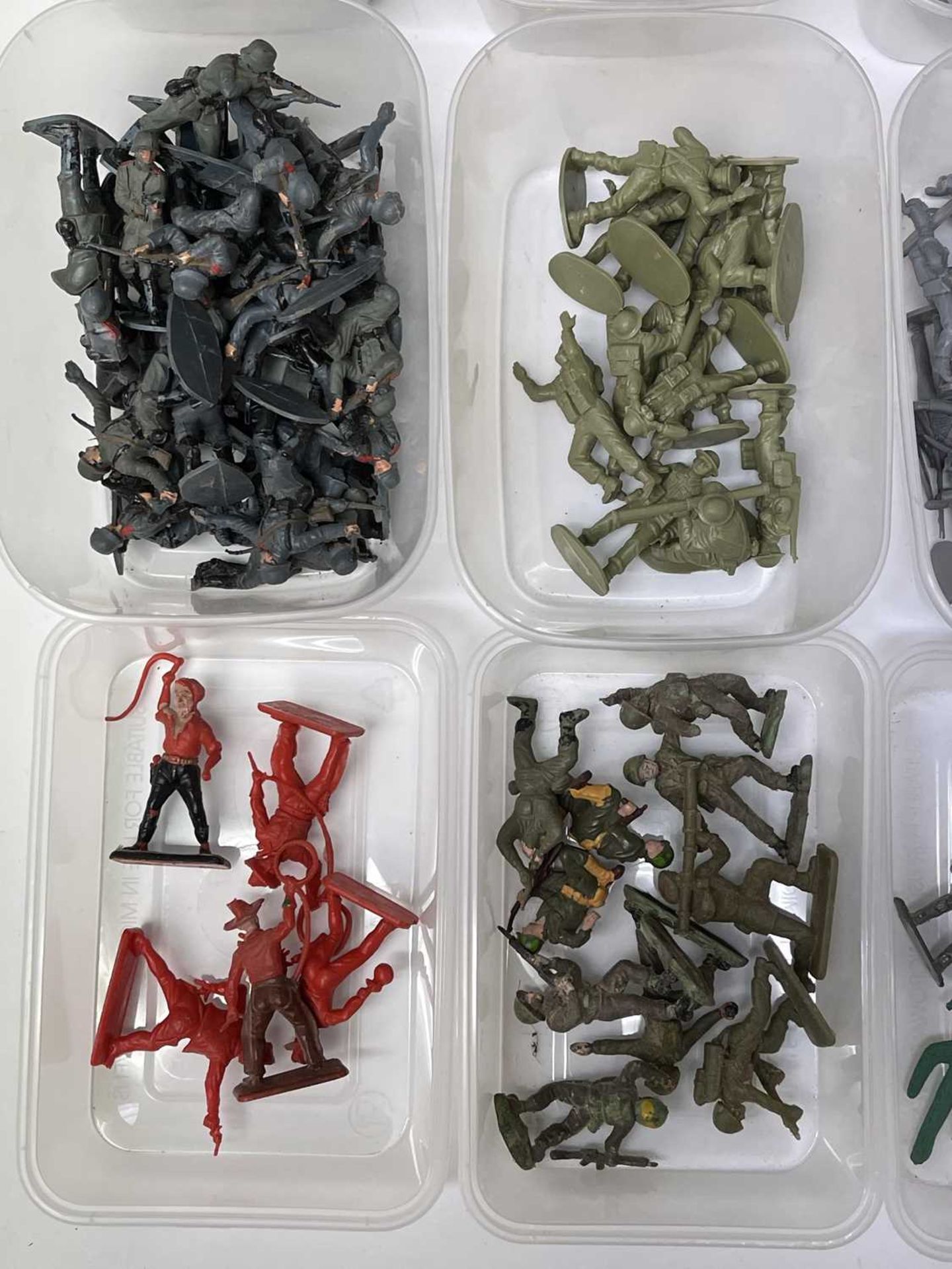 1960s-1980s Plastic Soldiers. Large quantity of mostly Airfix figures sorted into containers - WWII, - Image 2 of 12