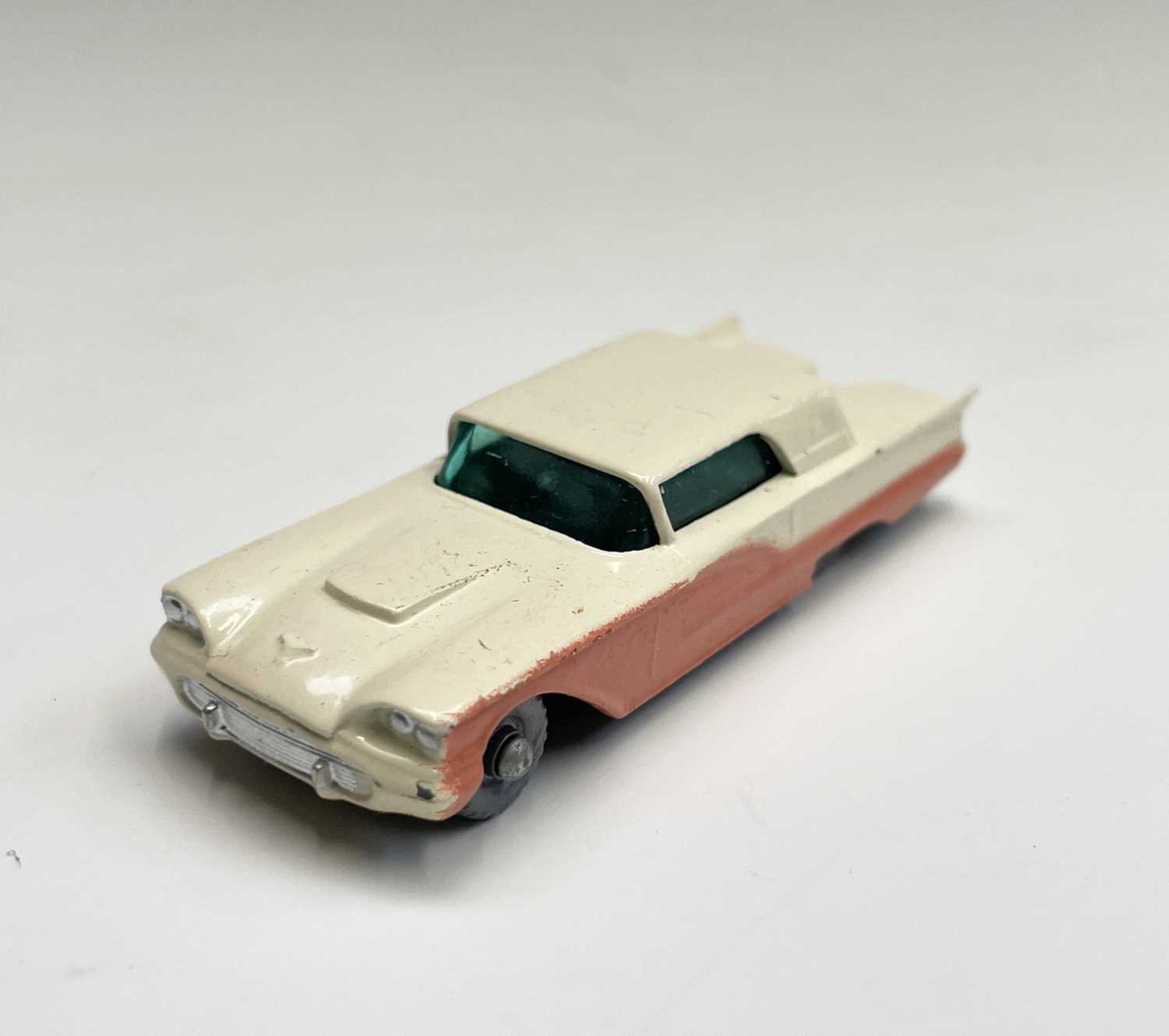 Lesney - Matchbox Toys nos 27 and 75. Cadillac Sedan, metalic lilac body, pink roof, black base, S. - Image 5 of 11