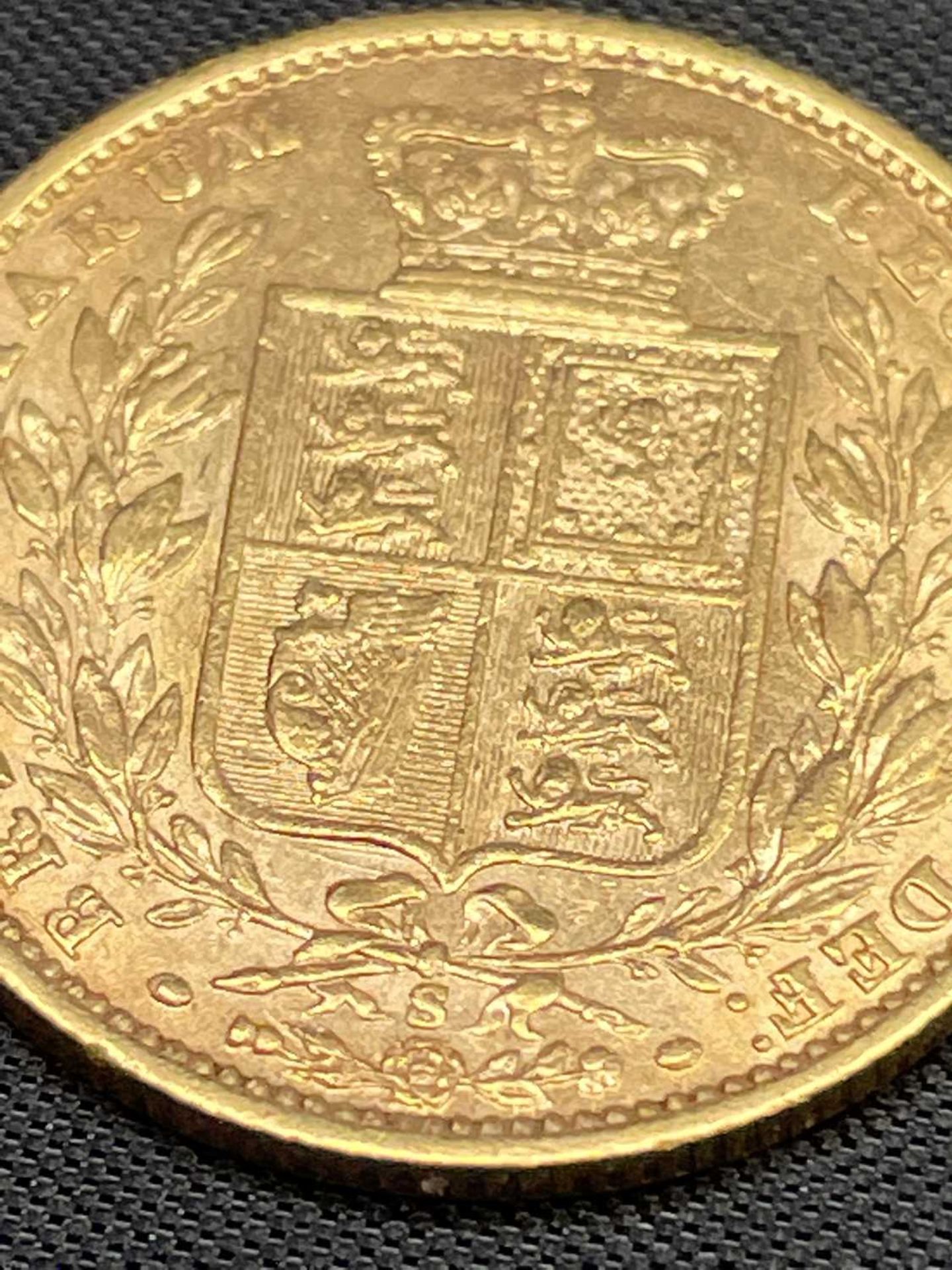 Great Britain Gold Sovereign 1875 Shield Back. Sydney Mint. Condition: please request a condition - Image 4 of 5