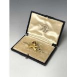 Machine Gun Corps Gold Tie Pin / Sweetheart Type Brooch. A Mappin & Webb cased 15ct gold and