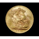 Great Britain Gold Sovereign 1915 George V Condition: please request a condition report if you