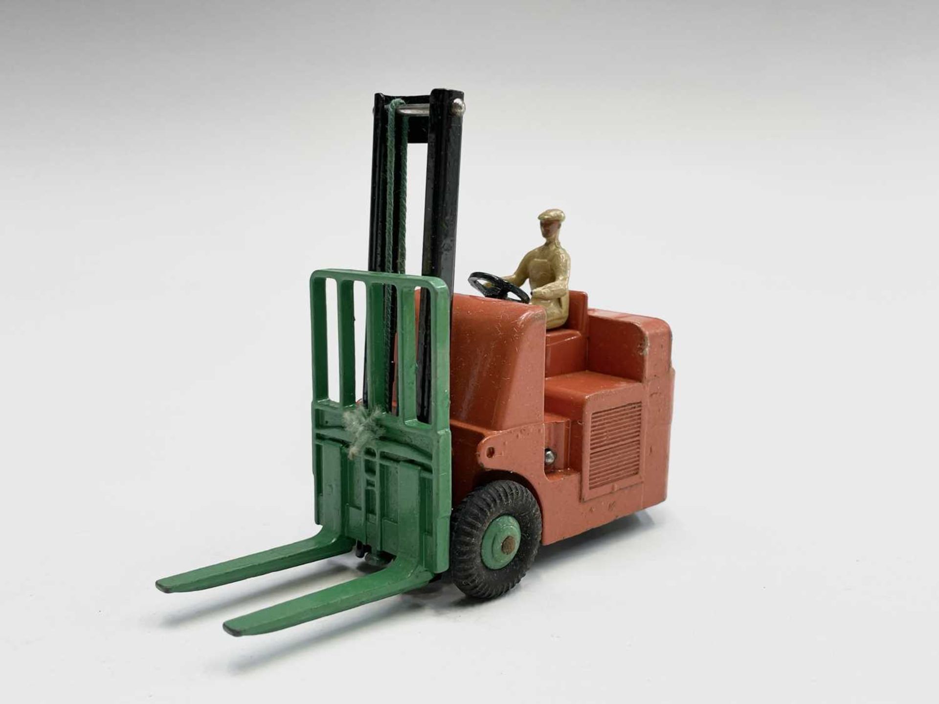 Dinky Toys - 3 boxed. Leyland 8-wheeled chassis no.936 - minor chipping - steering wheel unattached, - Image 4 of 6