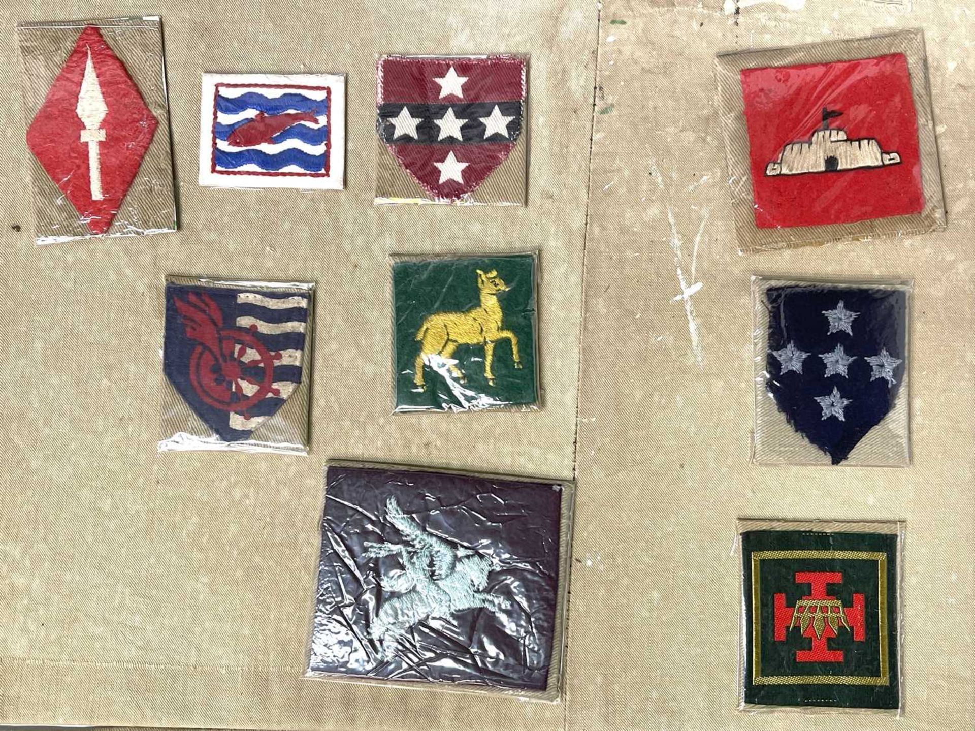 British and American Divisional and Formation Signs. Lot comprises approximately 50 British - Image 4 of 8