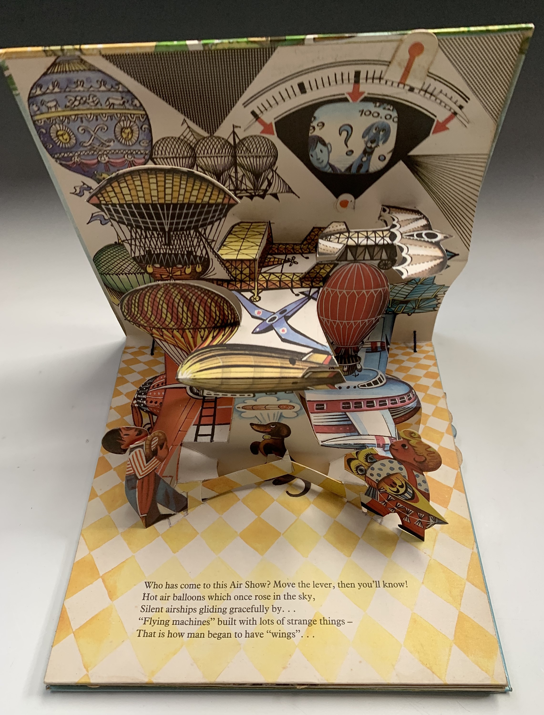 CHILDRENS BOOK INTEREST. 'Doll's House,' a spiral bound pop-up cardwrap book opening to 360 - Image 9 of 12