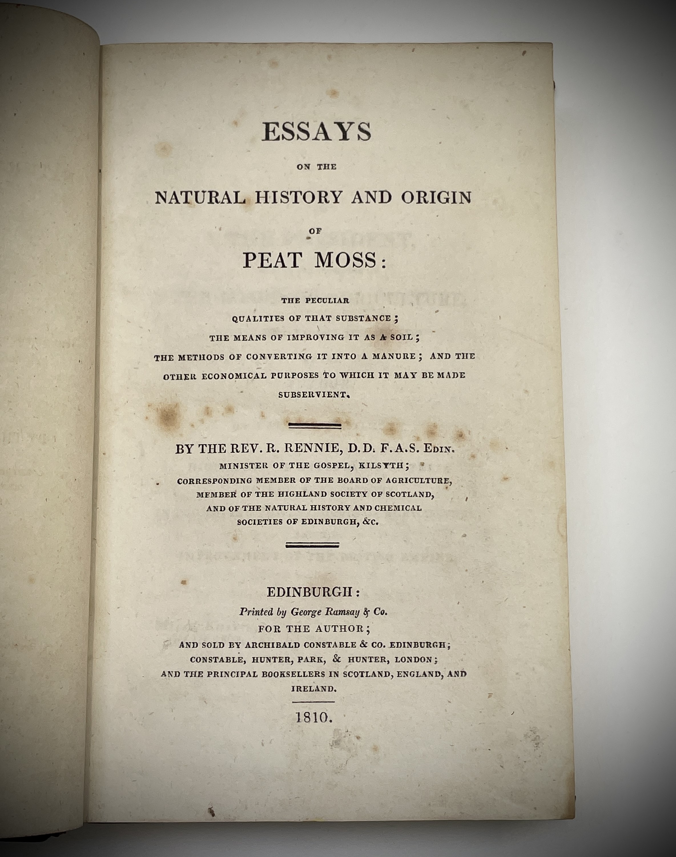 R. RENNIE. 'Essays on the Natural History and Origin of Peat Moss.' Mottled calf with gilt - Image 2 of 11