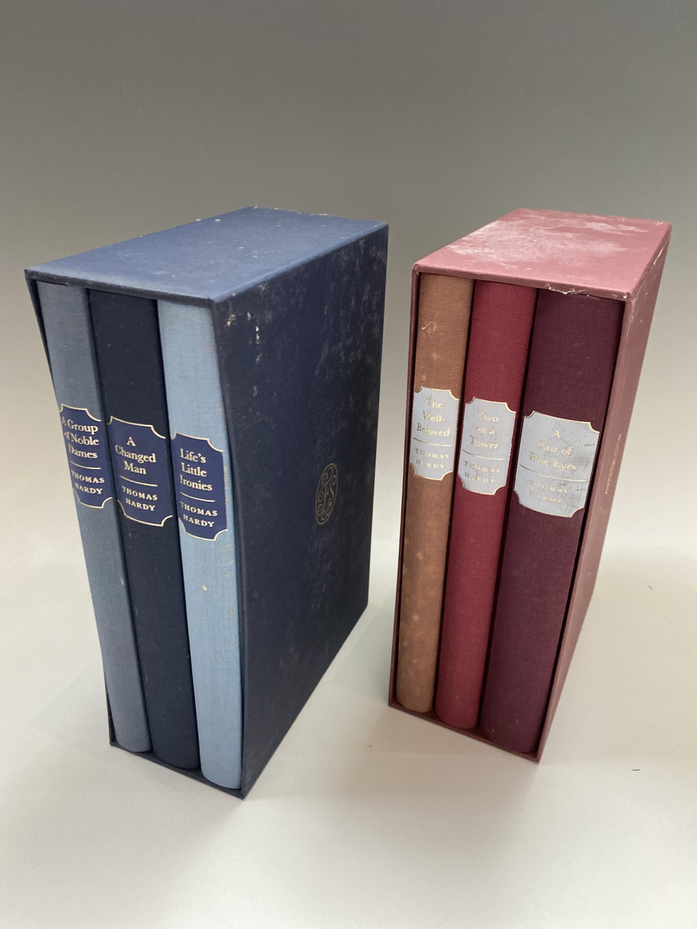 FOLIO SOCIETY. Sixteen volumes of Thomas Hardy including Tess d'Urbervilles, The Woodlanders, and - Image 3 of 5