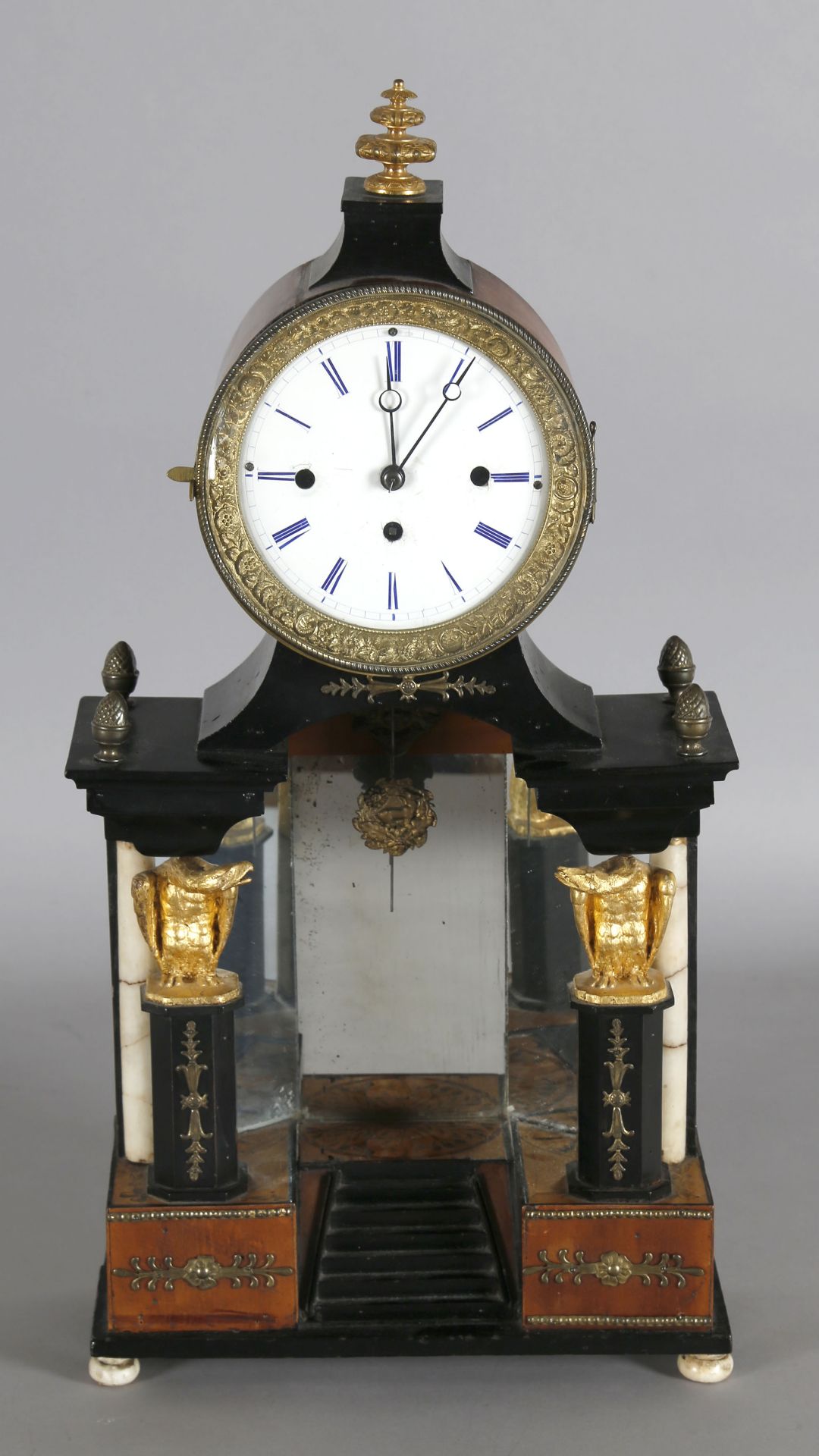 Wiener Stockuhr mit vergoldeten Adlerfiguren, um 1820-30